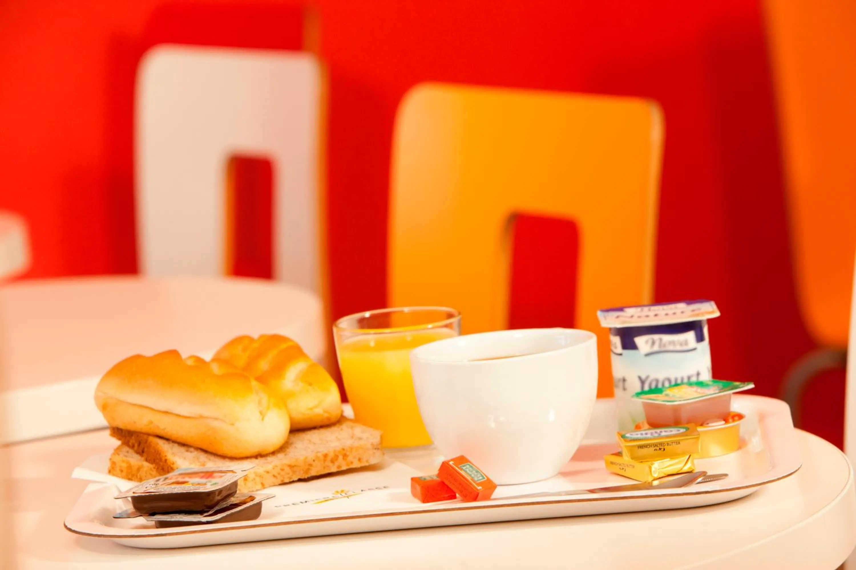 Food and drinks in Premiere Classe Arles