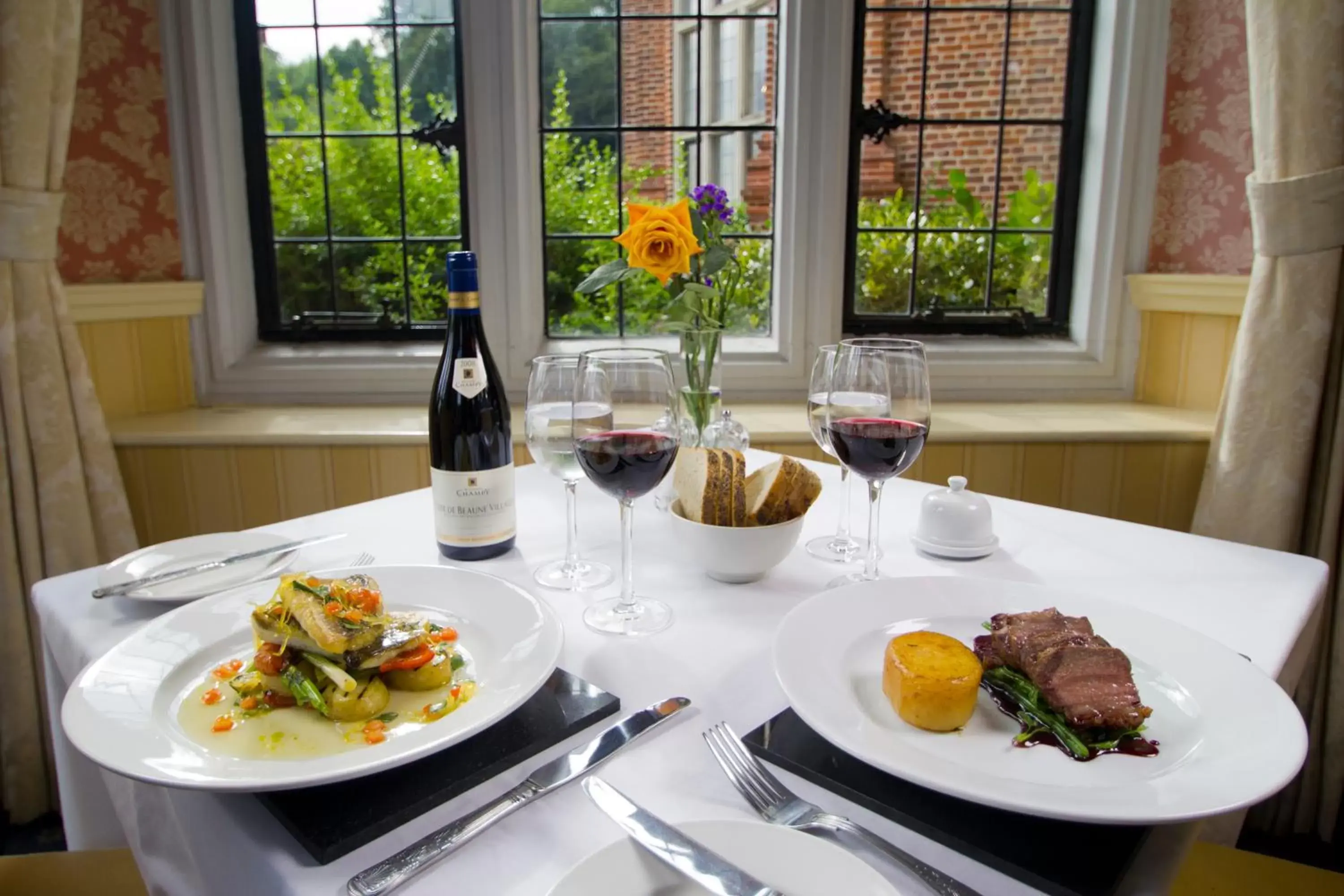 Restaurant/places to eat in Broome Park Hotel