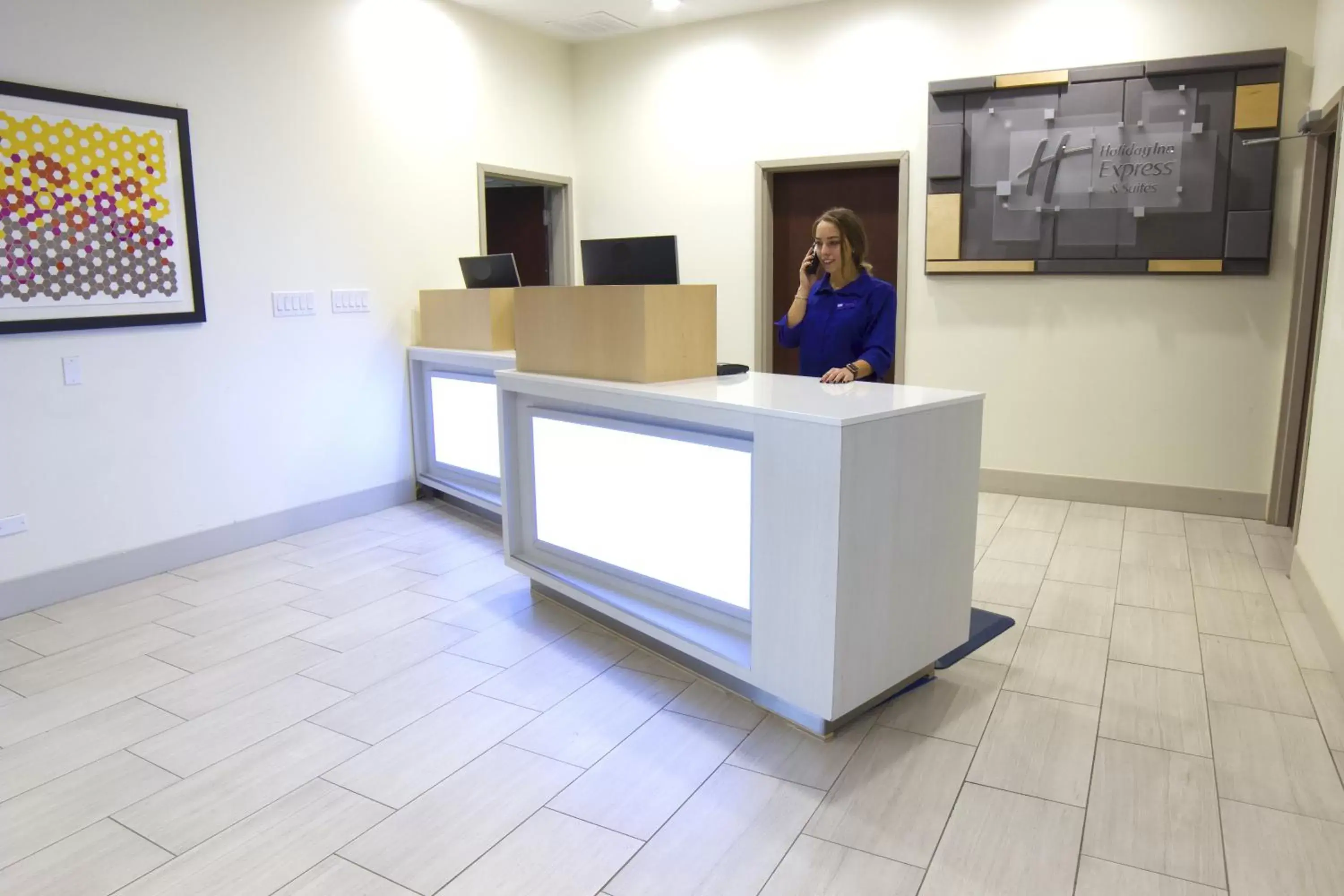 Property building, Lobby/Reception in Holiday Inn Express Seguin, an IHG Hotel