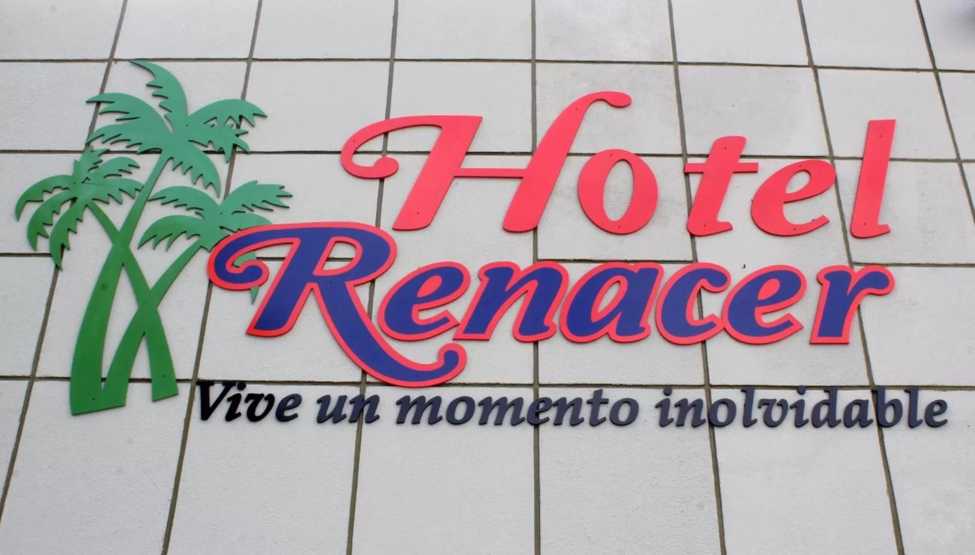 Hotel Renacer