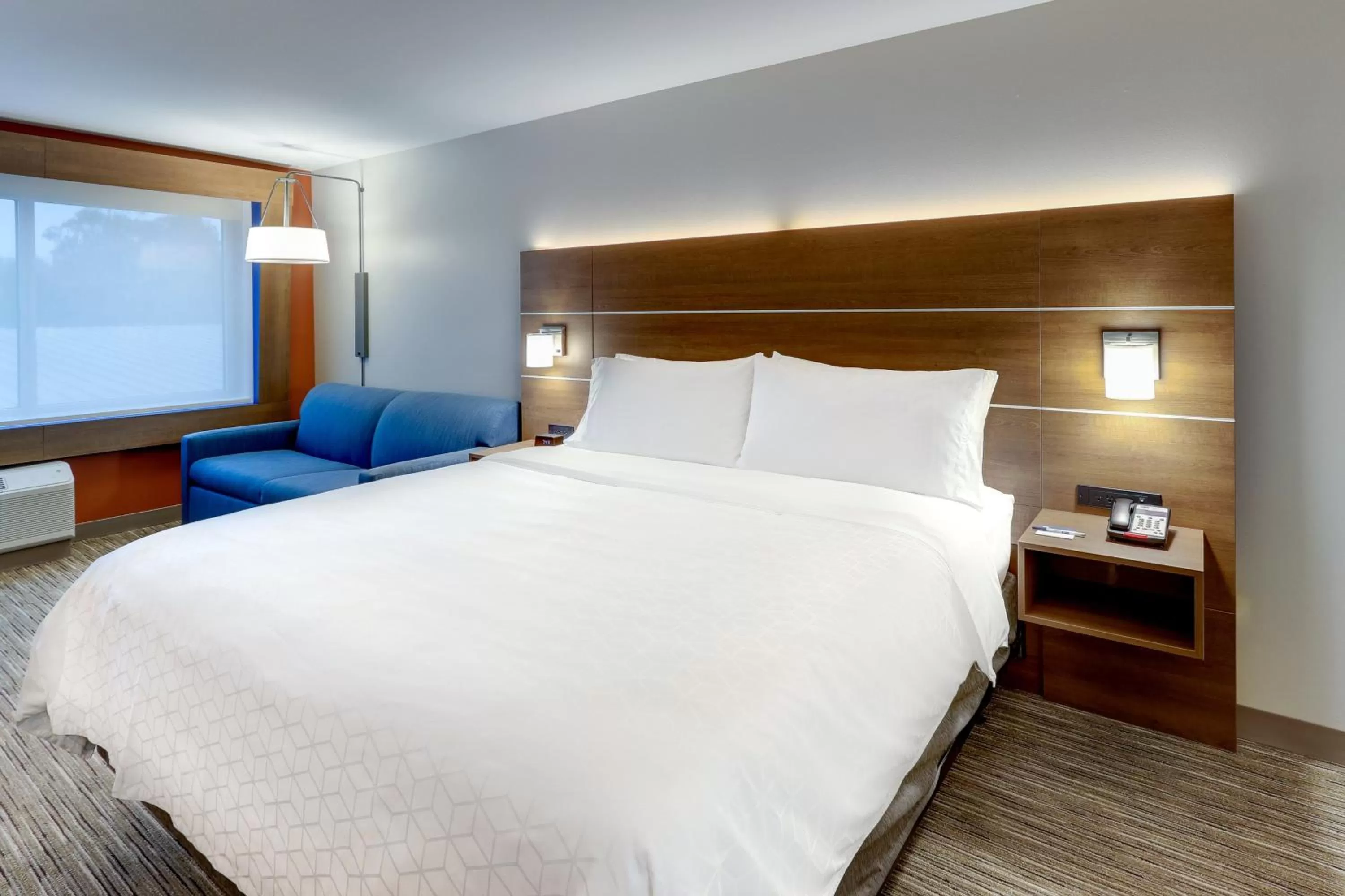 Photo of the whole room, Bed in Holiday Inn Express & Suites - Middletown - Goshen by IHG