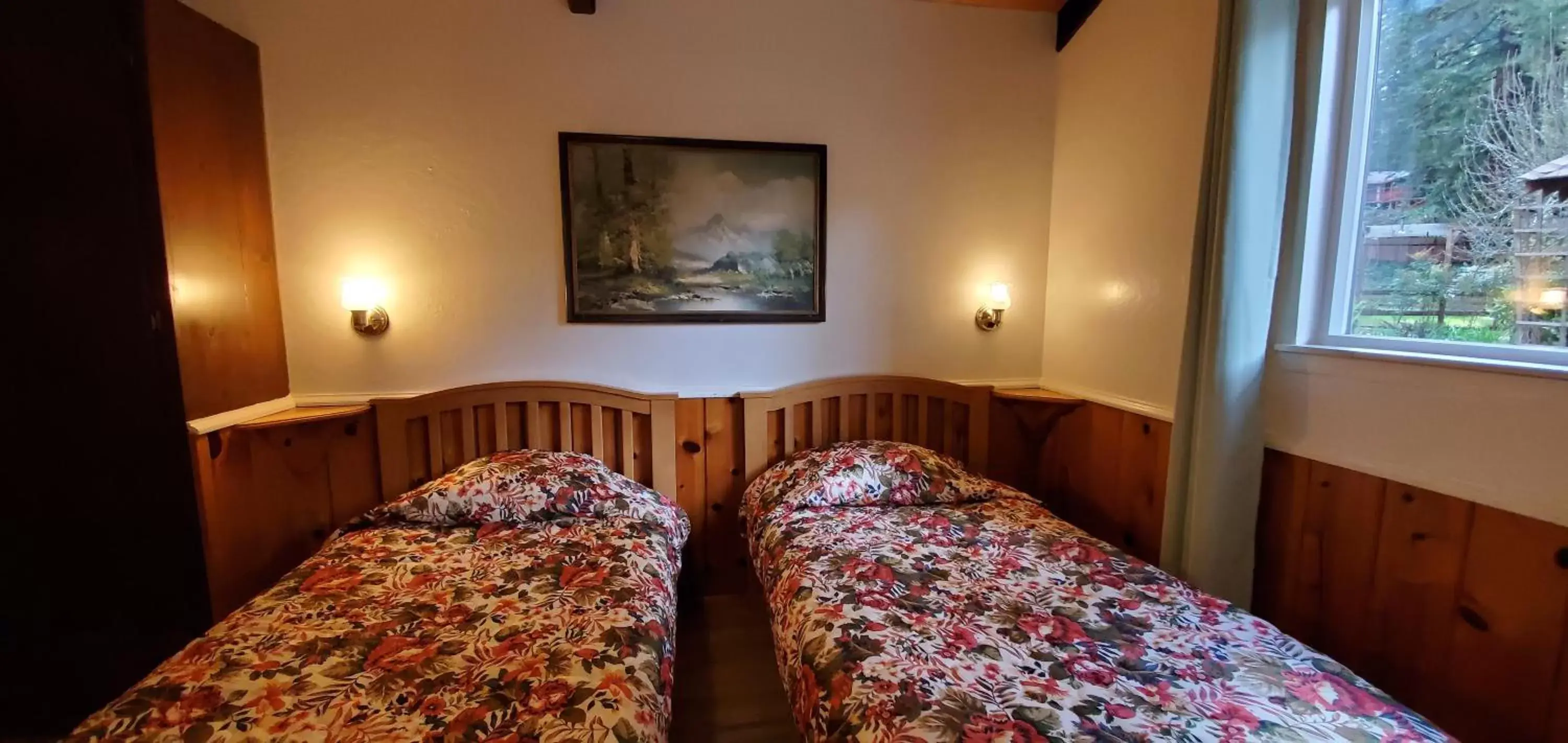 Bedroom, Bed in Fern River Resort