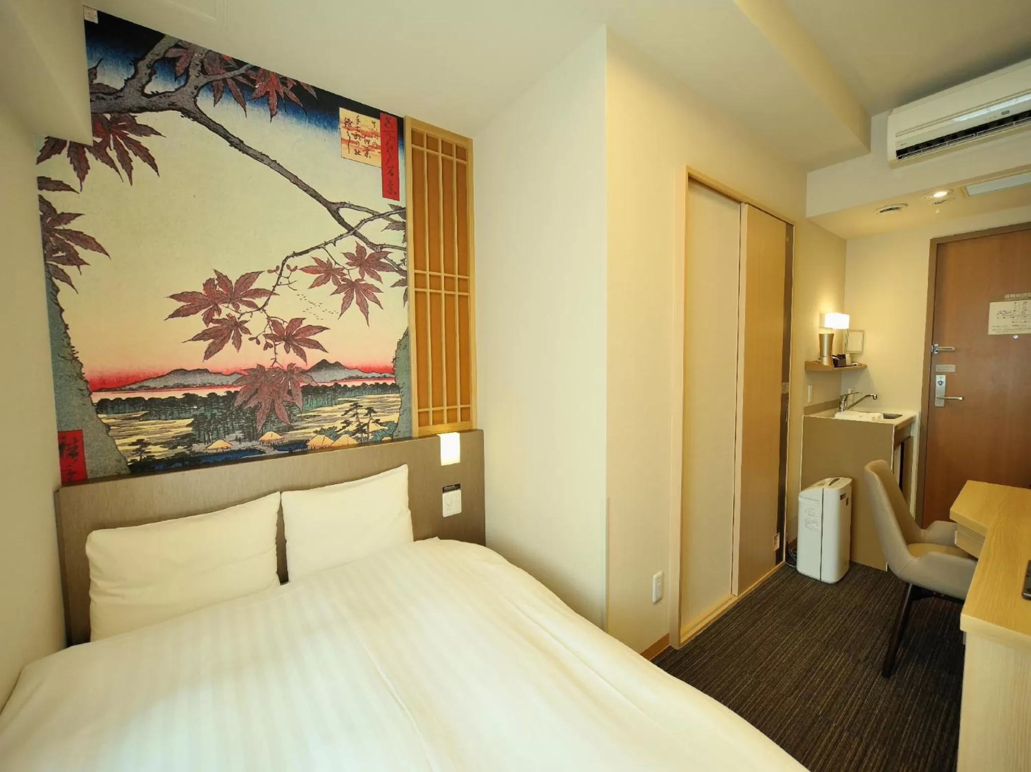 Bed in Dormy Inn Akihabara