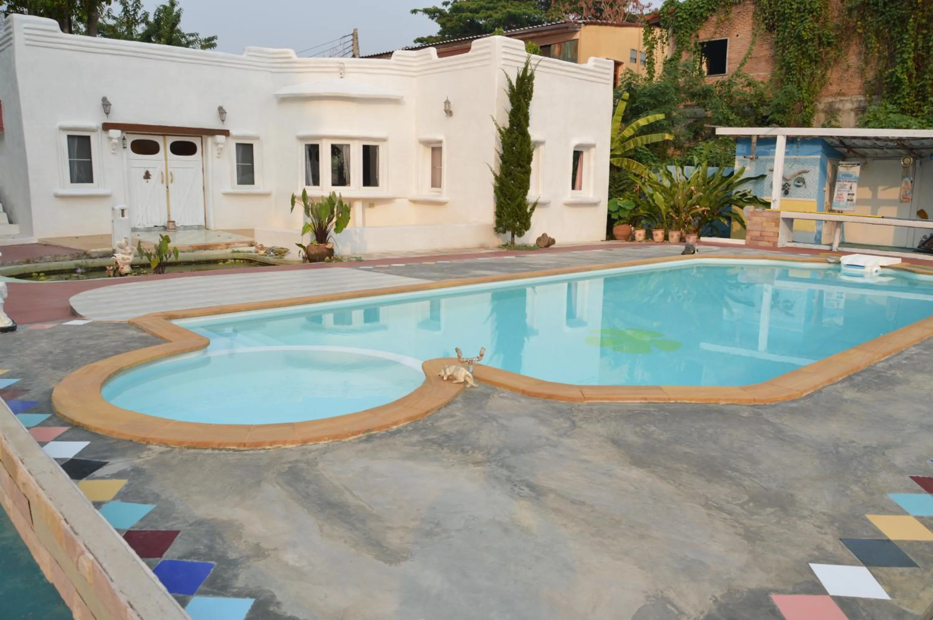 Scenic Riverside Resort