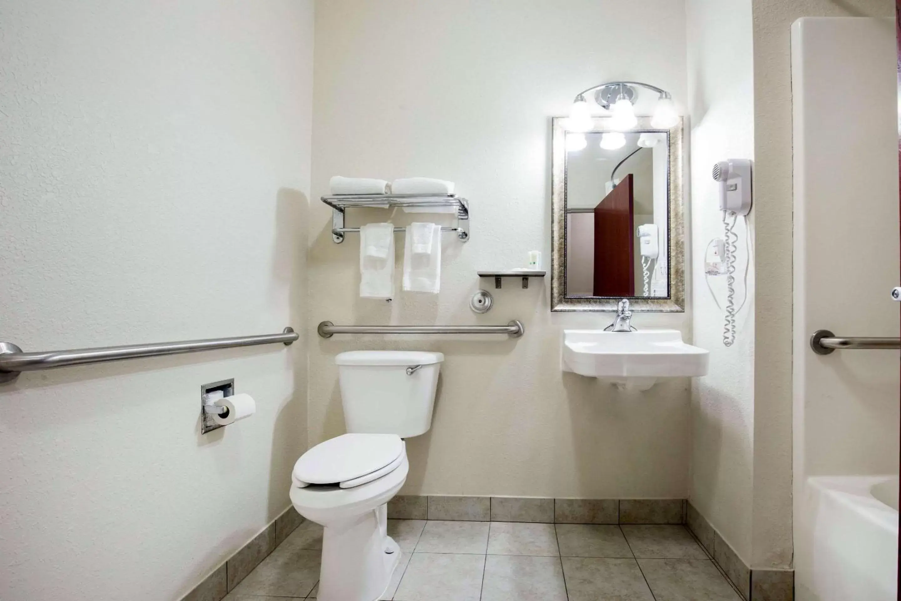 Bathroom in Quality Inn & Suites Arnold