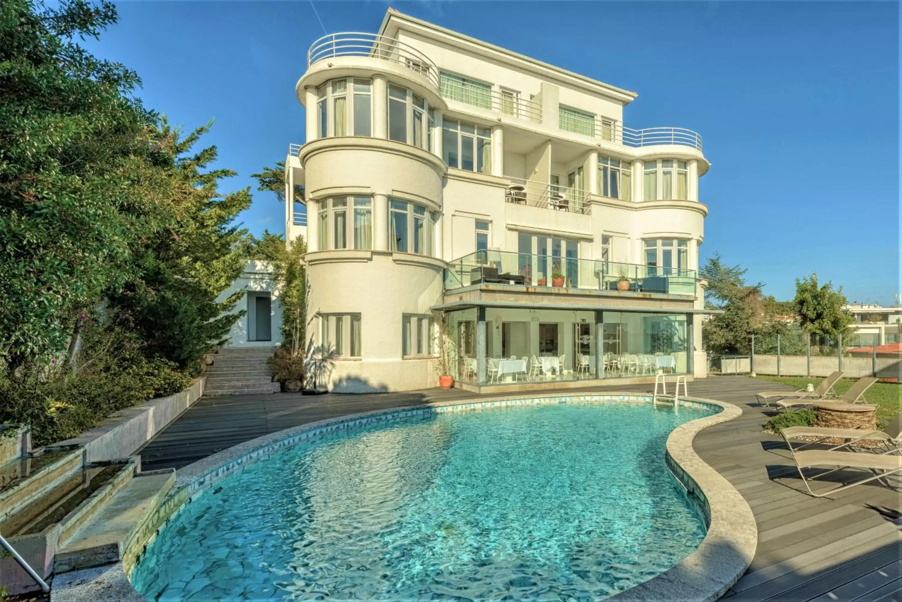 Facade/entrance, Property Building in Amazonia Estoril Hotel