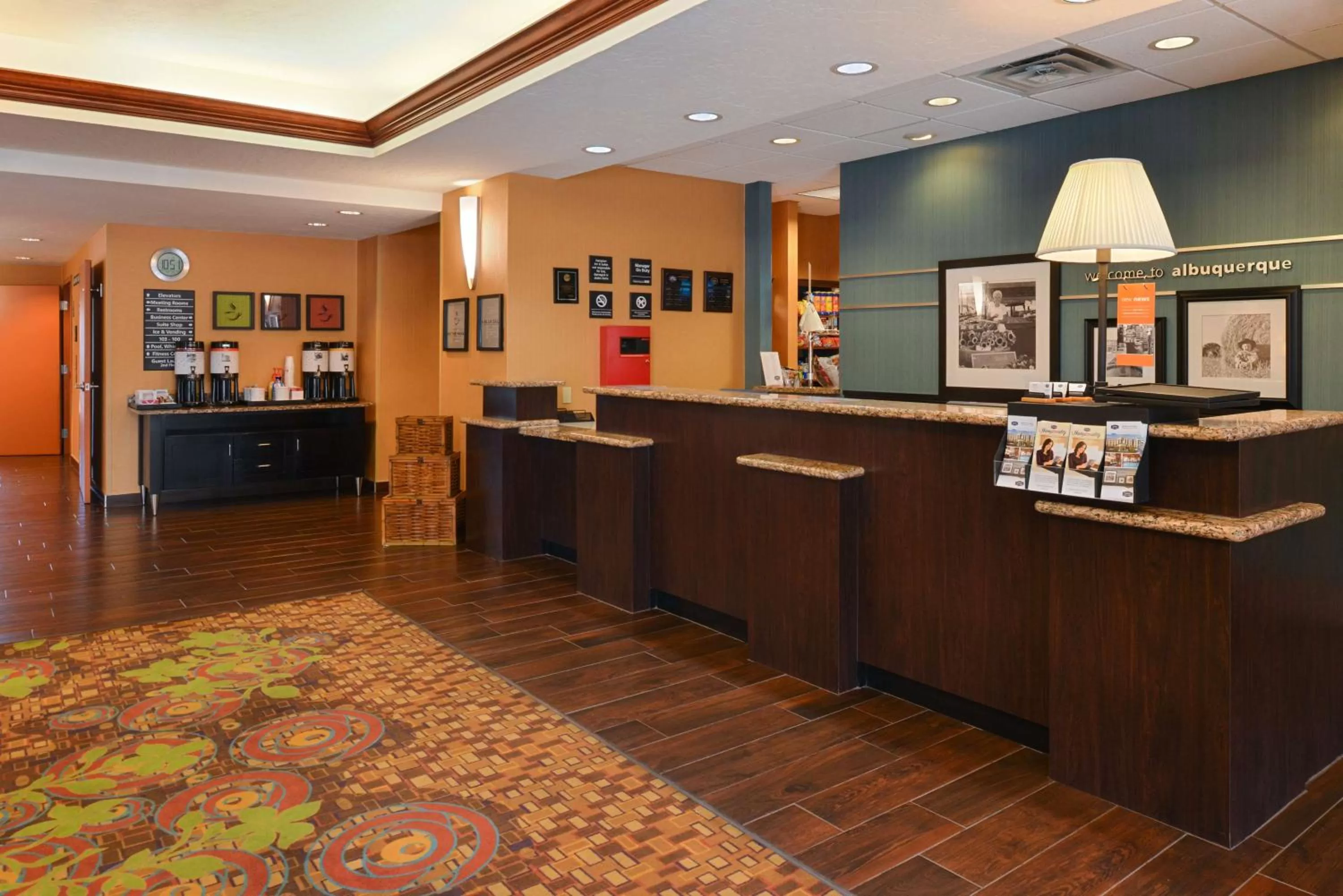 Lobby or reception in Hampton Inn & Suites - Coors Road