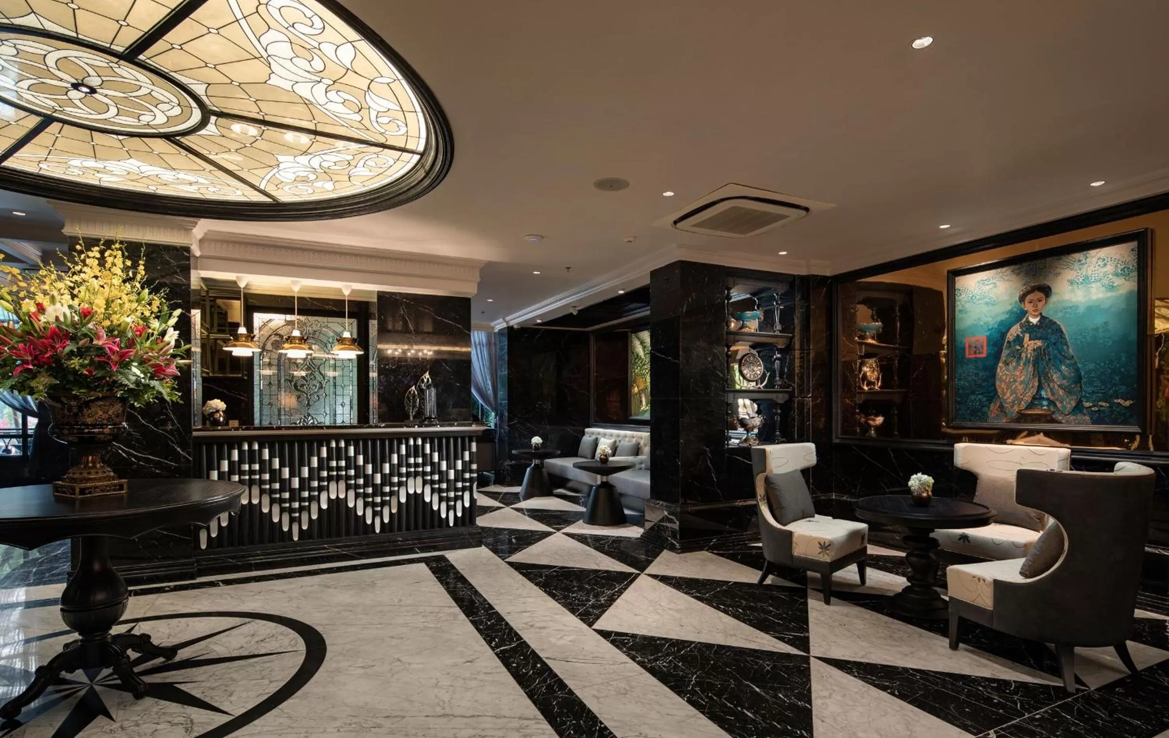 Lobby or reception in La Sinfonía del Rey Hotel & Spa