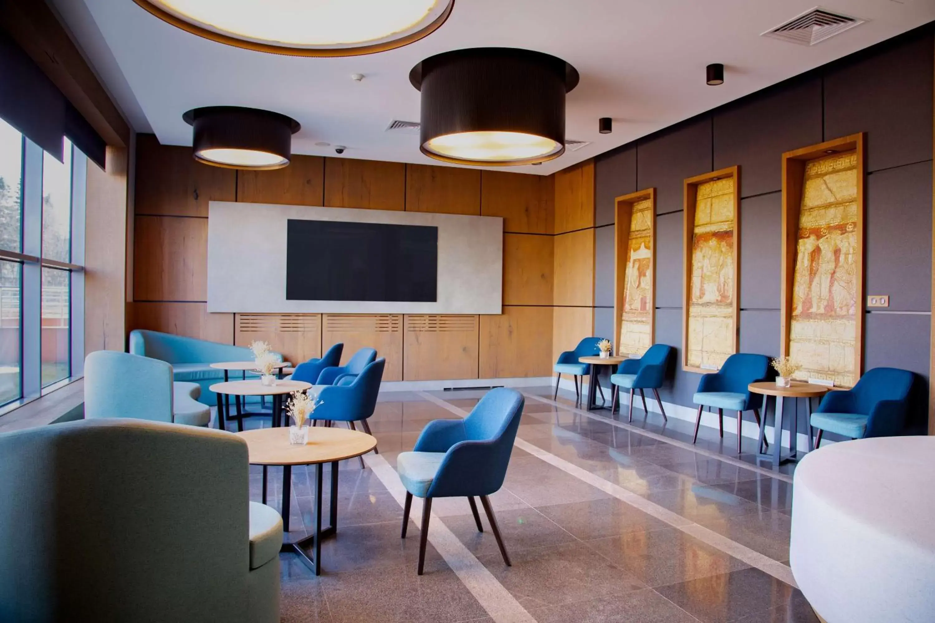 Lobby or reception in Metropolitan Hotel Sofia, a member of Radisson Individuals Lobby or reception in Metropolitan Hotel Sofia, a member of Radisson Individuals