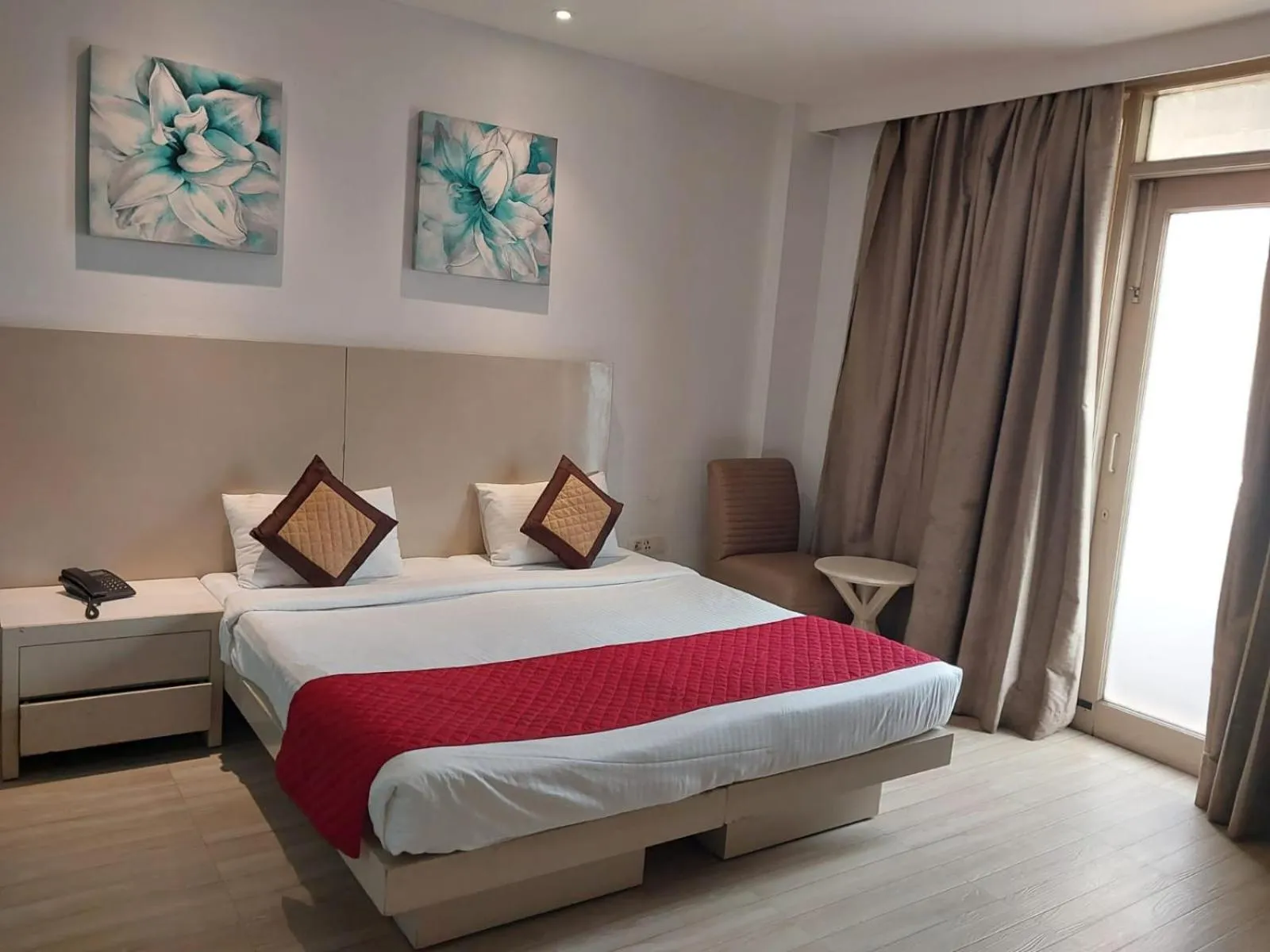 Bed in Hotel Shanti Palace