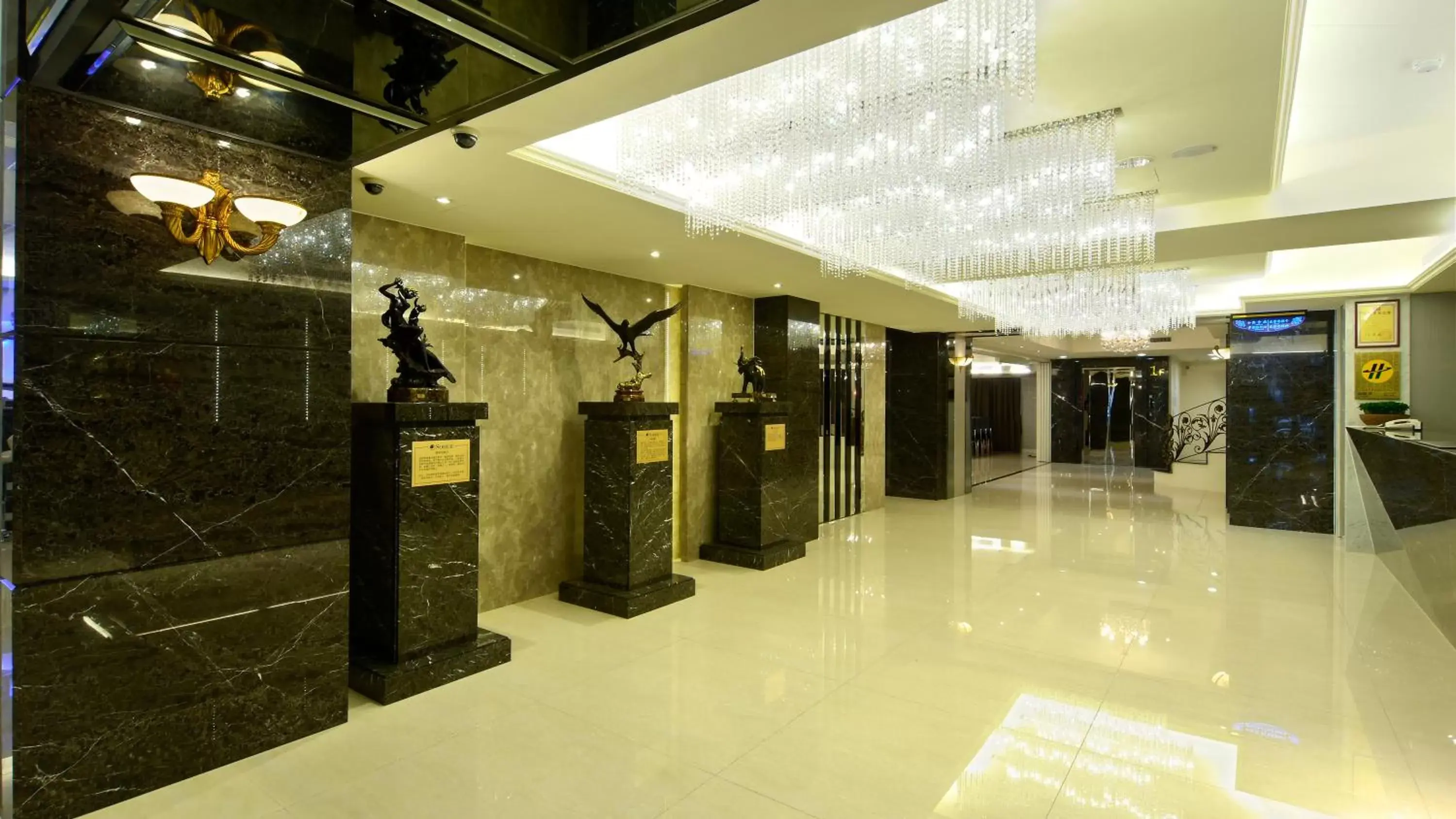 Lobby or reception in Harmonious Hotel Lobby or reception in Harmonious Hotel