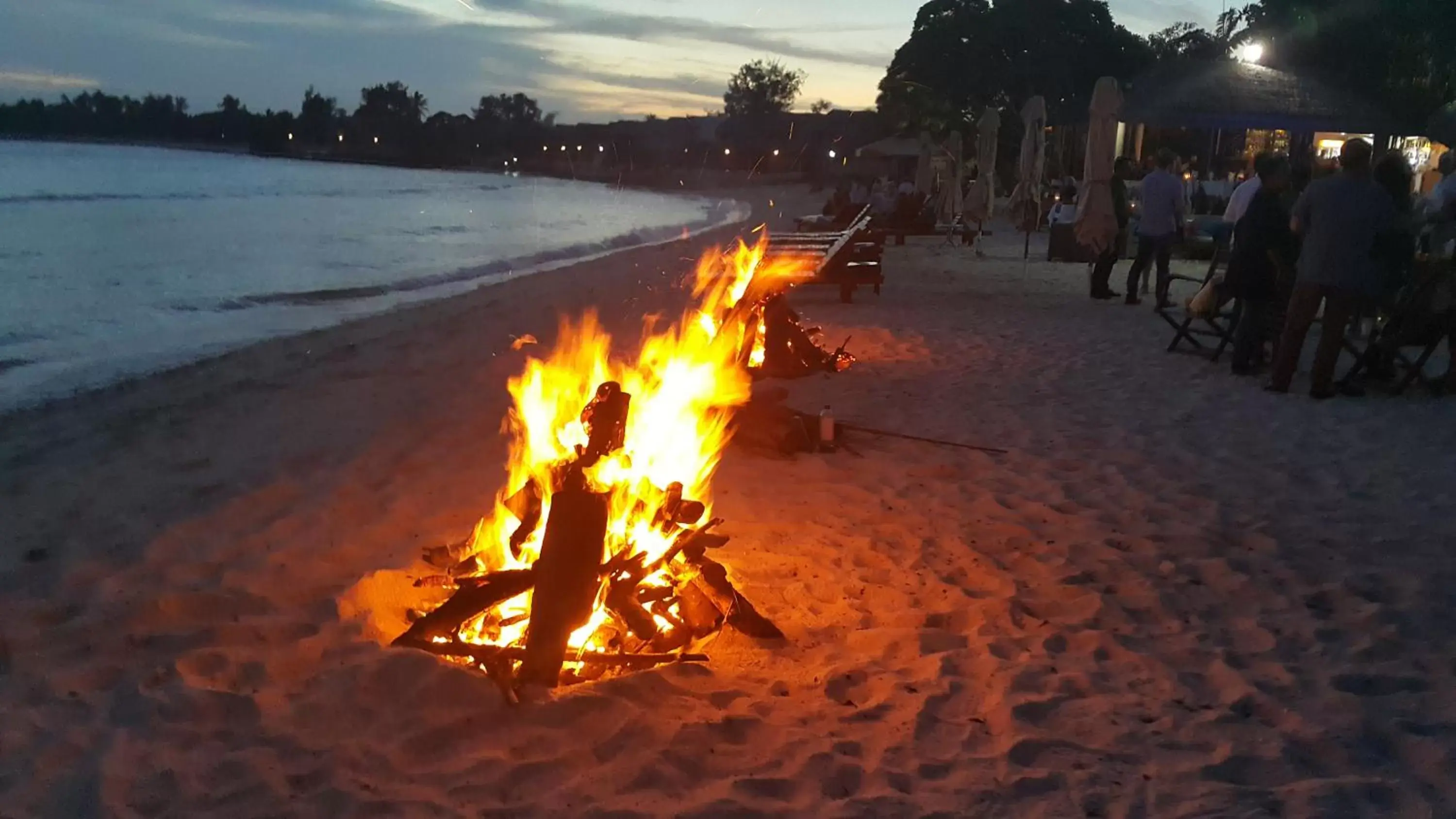 Entertainment, Sunrise/Sunset in Breakas Beach Resort