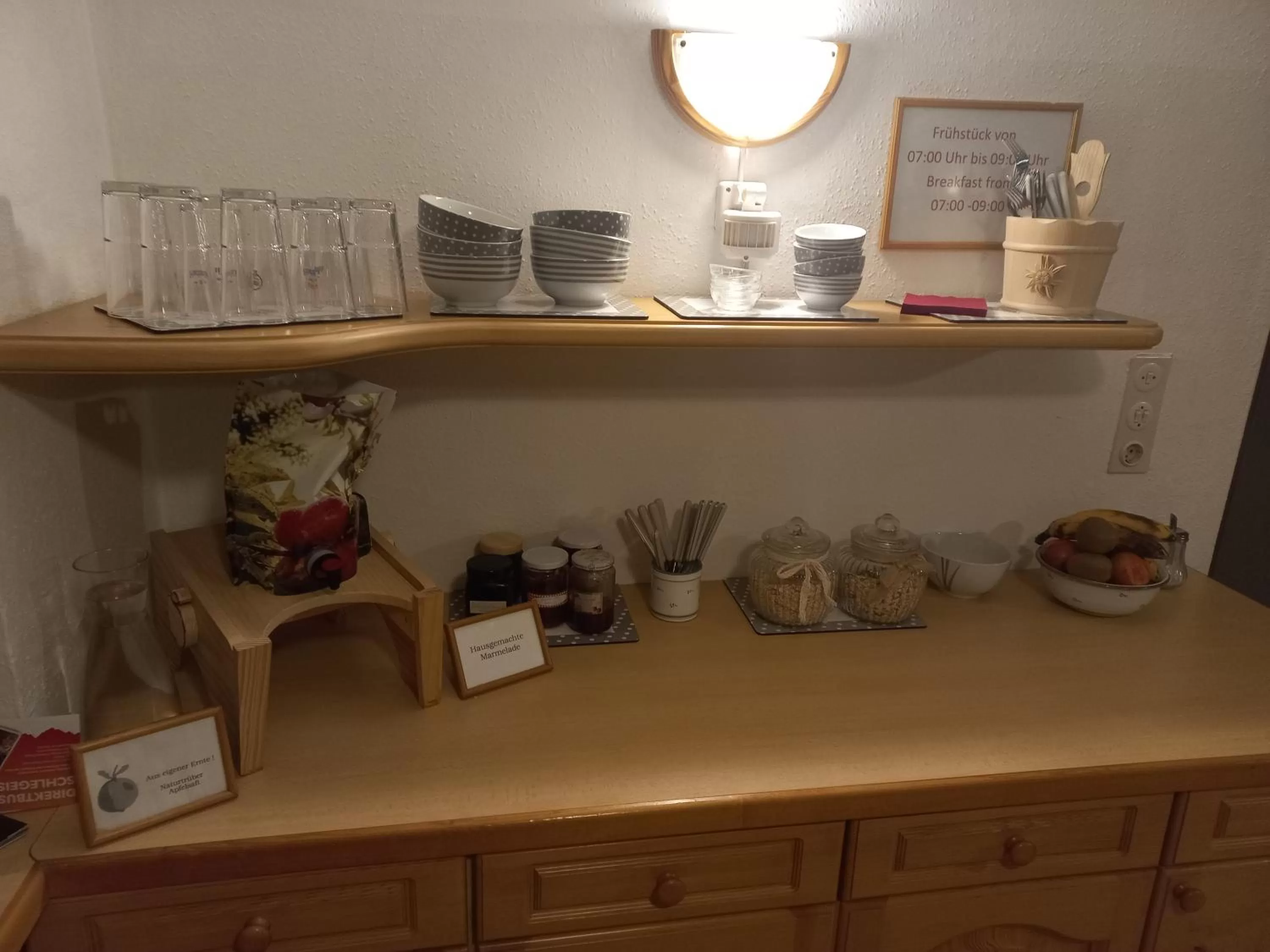 Breakfast in Gästeheim Auwitsch