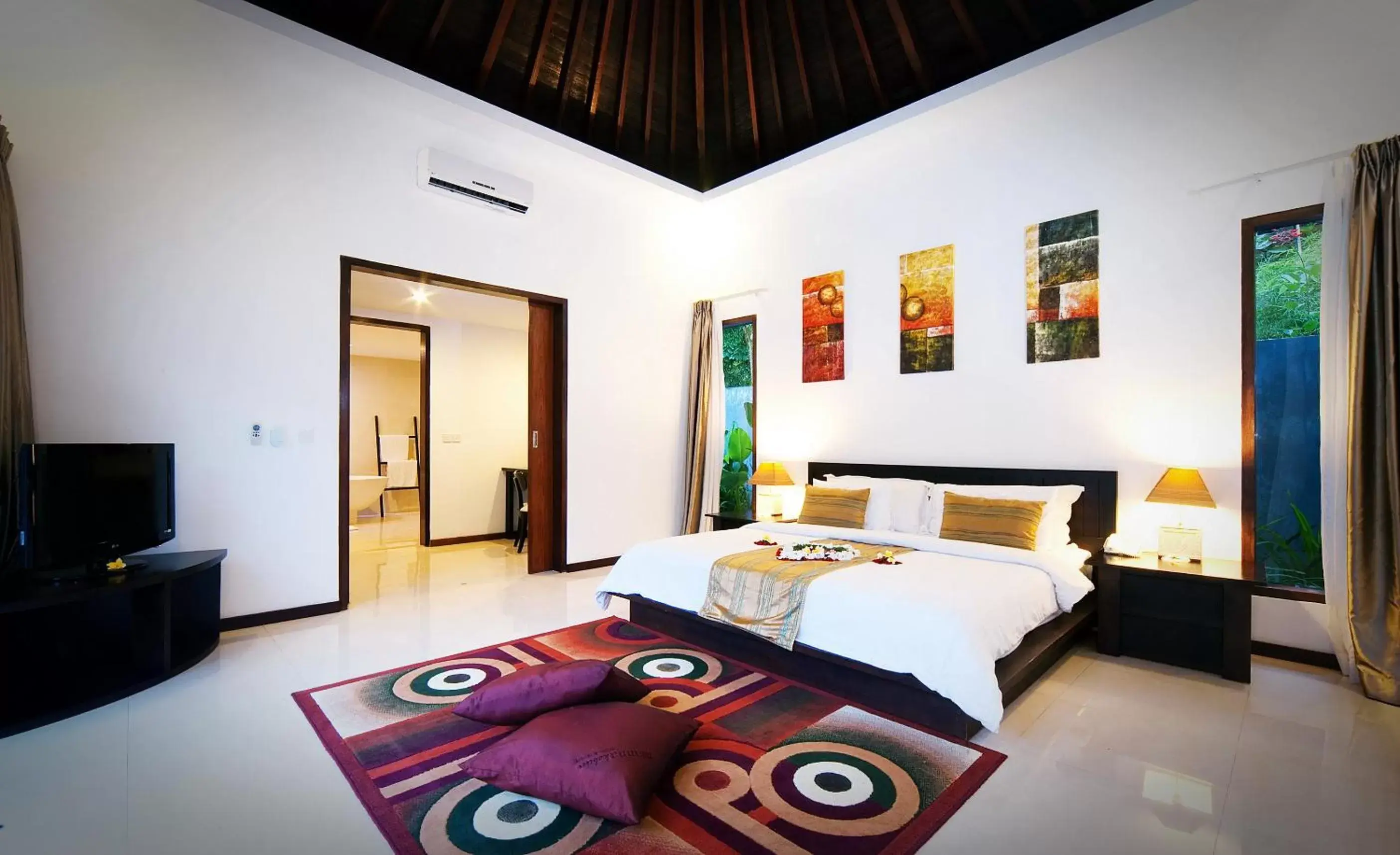 Photo of the whole room, Bed in Kebun Villas & Resort