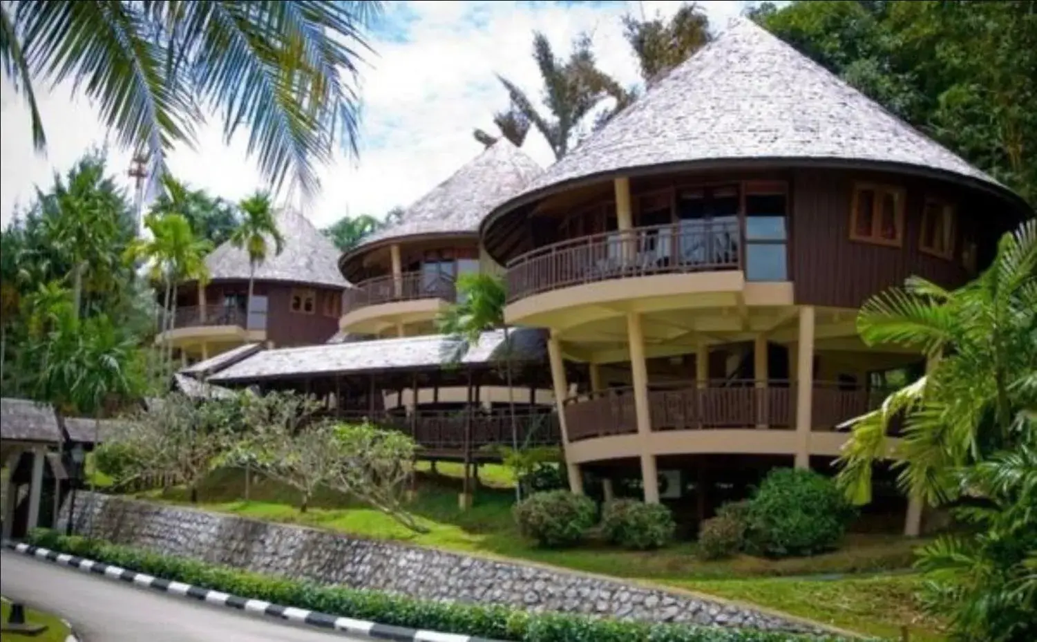 Property building in Damai Beach Resort Property building in Damai Beach Resort