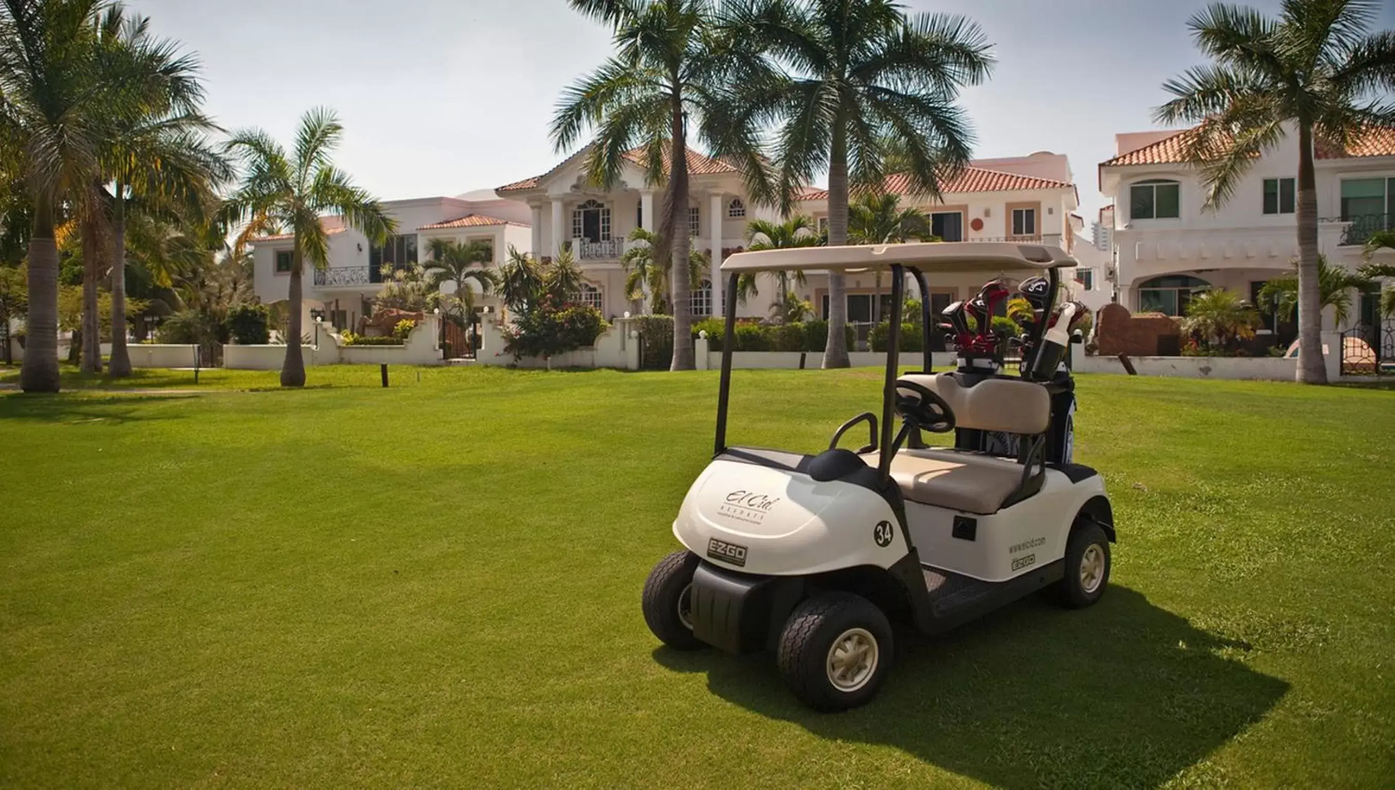 Golfcourse, Garden in El Cid Marina Beach Hotel