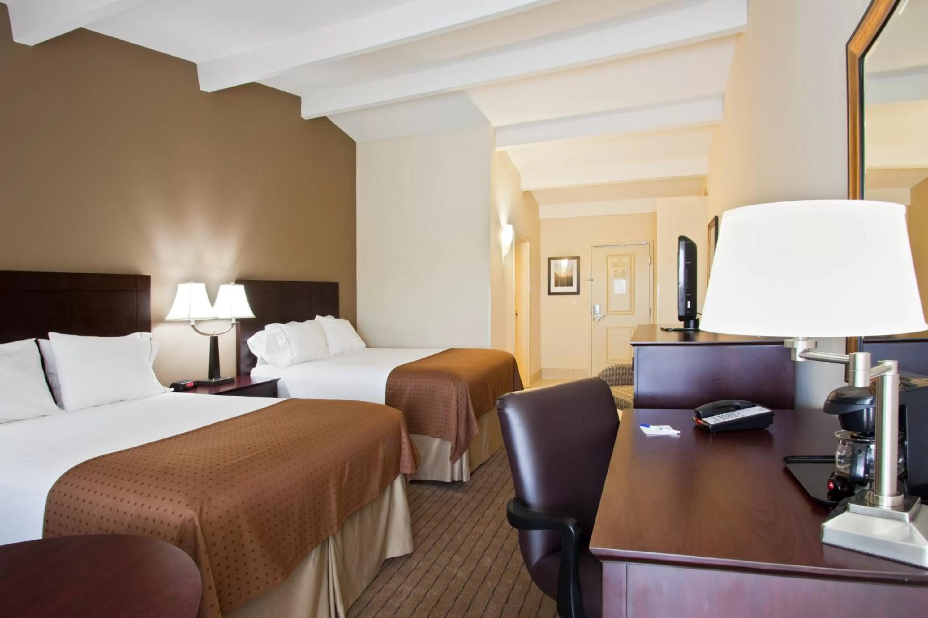 Photo of the whole room, Bed in Holiday Inn Express- North Palm Beach and IHG Hotel