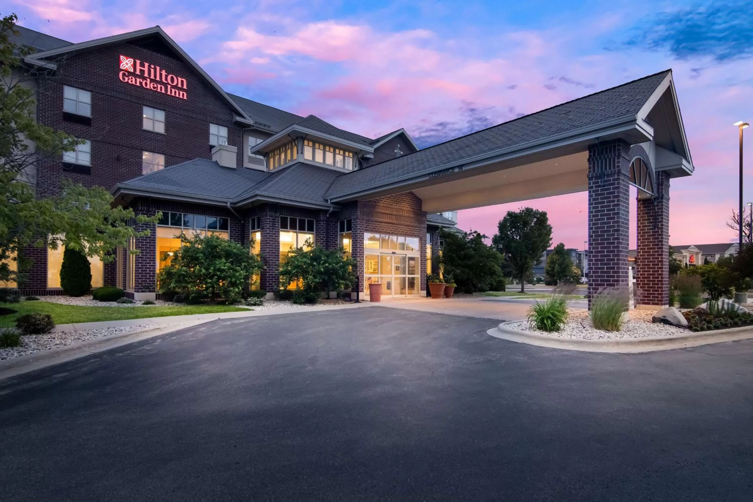 Property building in Hilton Garden Inn Madison West/Middleton
