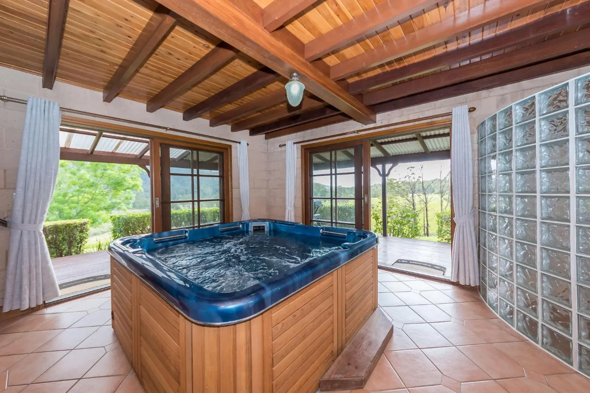 Bathroom in Clarendon Forest Retreat