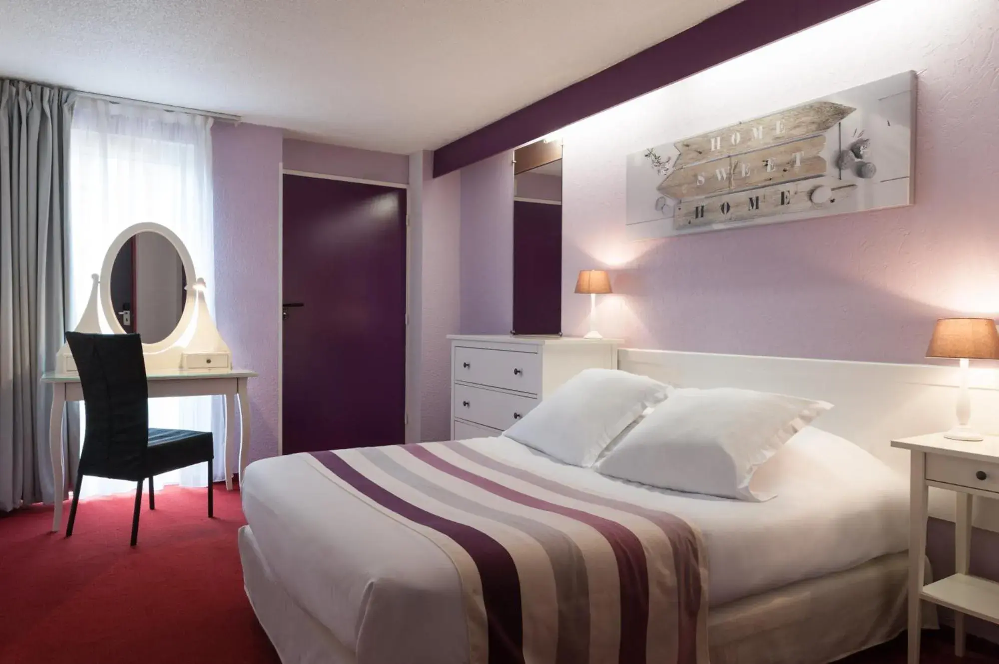 Photo of the whole room, Bed in The Originals City, Hotel Eden, Rouen Nord (Inter-Hotel)