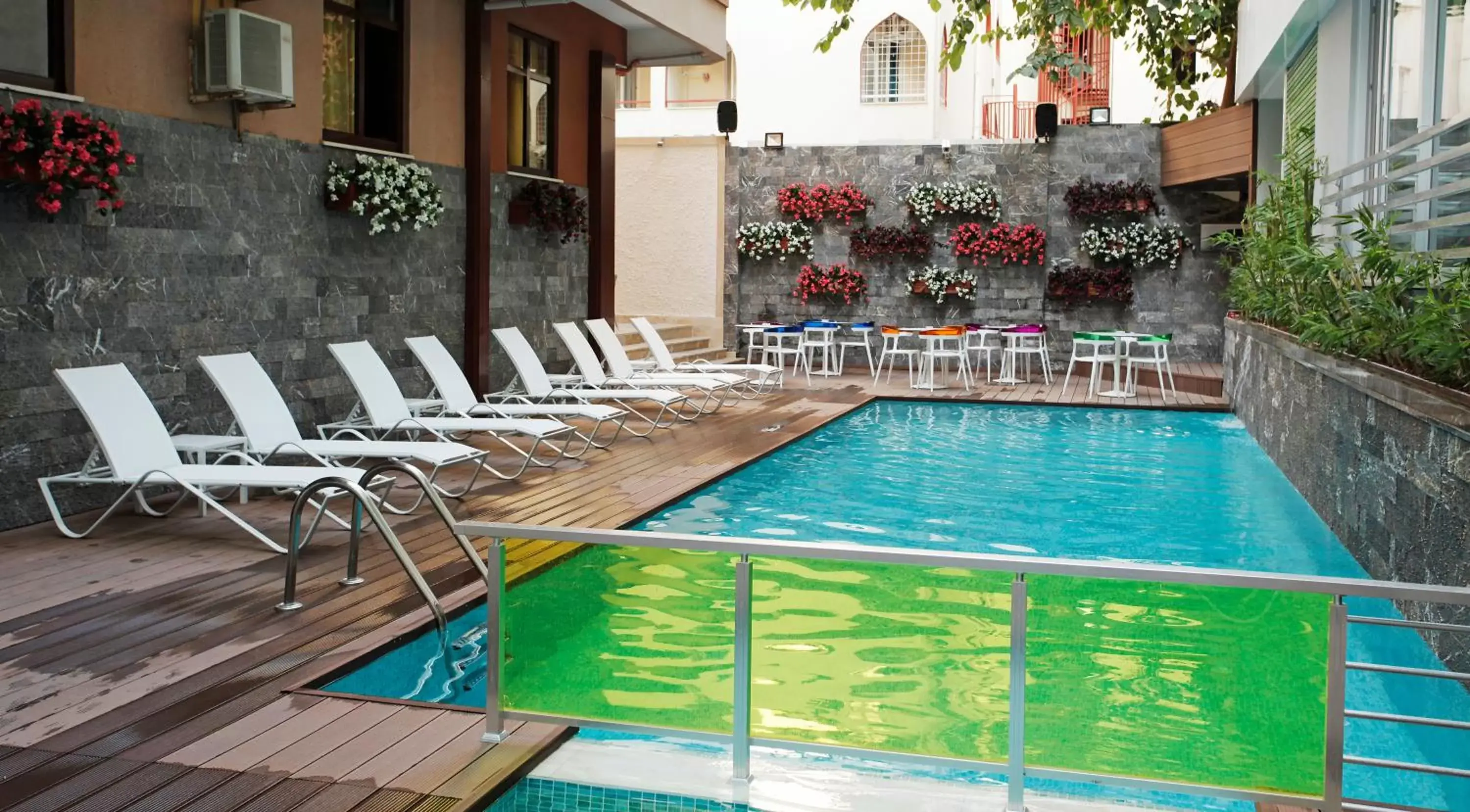People, Swimming Pool in Kleopatra Suit Hotel