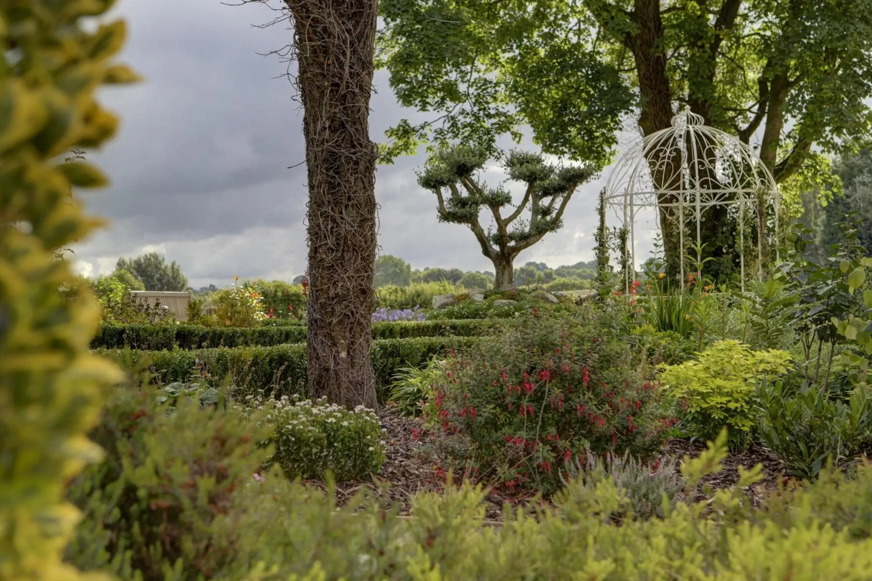 Garden in Best Western Plus Ullesthorpe Court Hotel & Golf Club