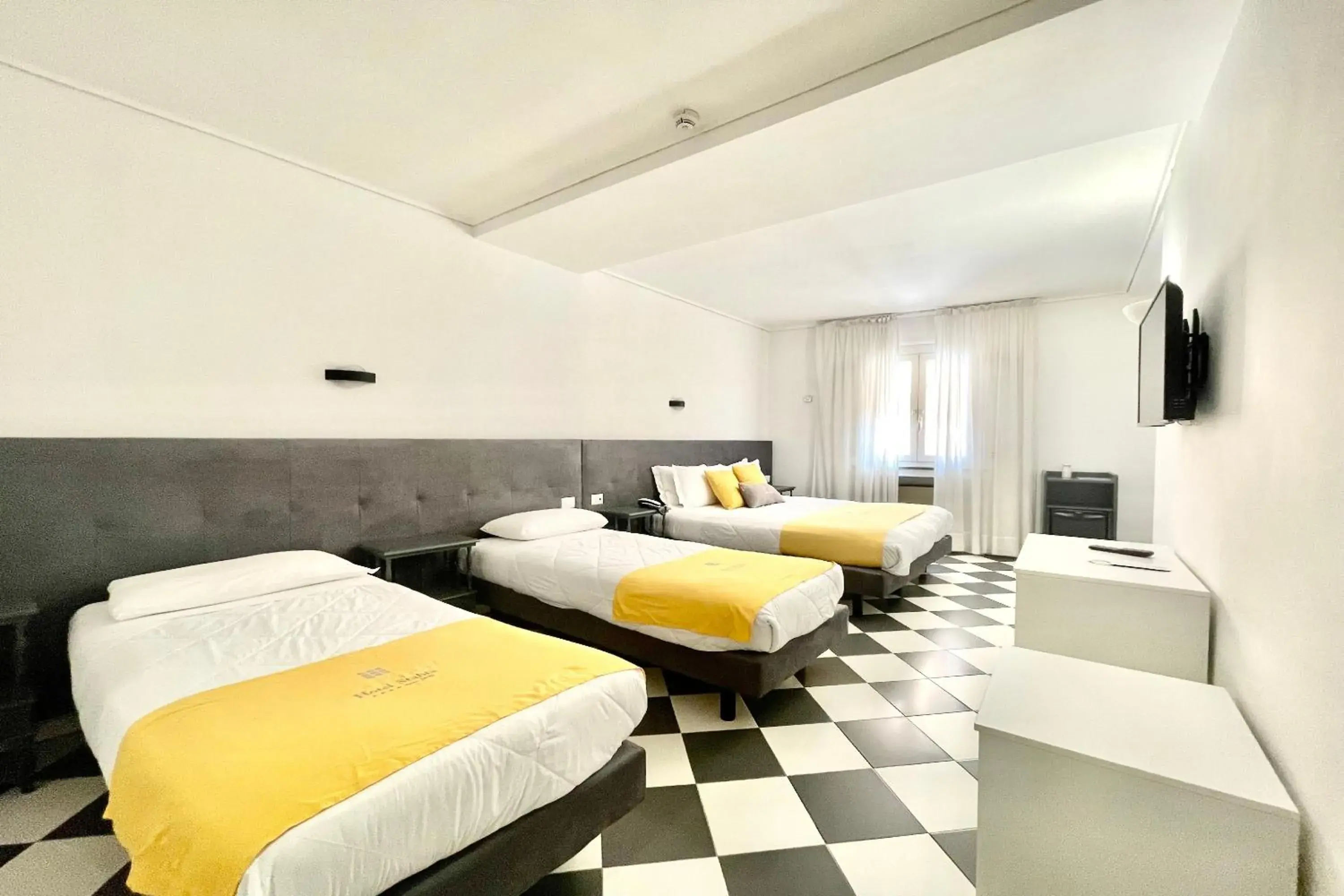 TV and multimedia, Bed in Hotel Stabia