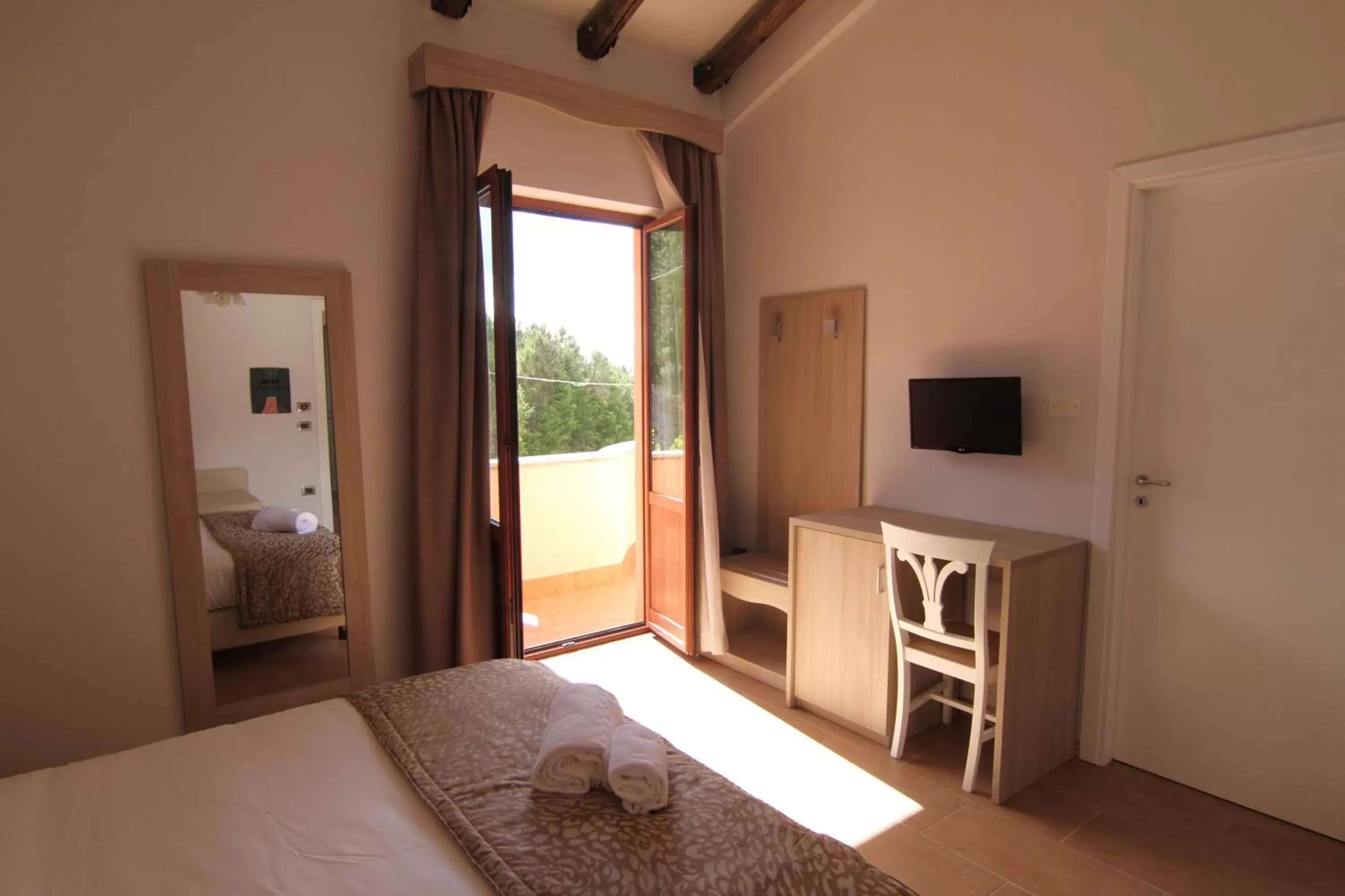 Bed in Monte San Giovanni-Nebrodi Rooms