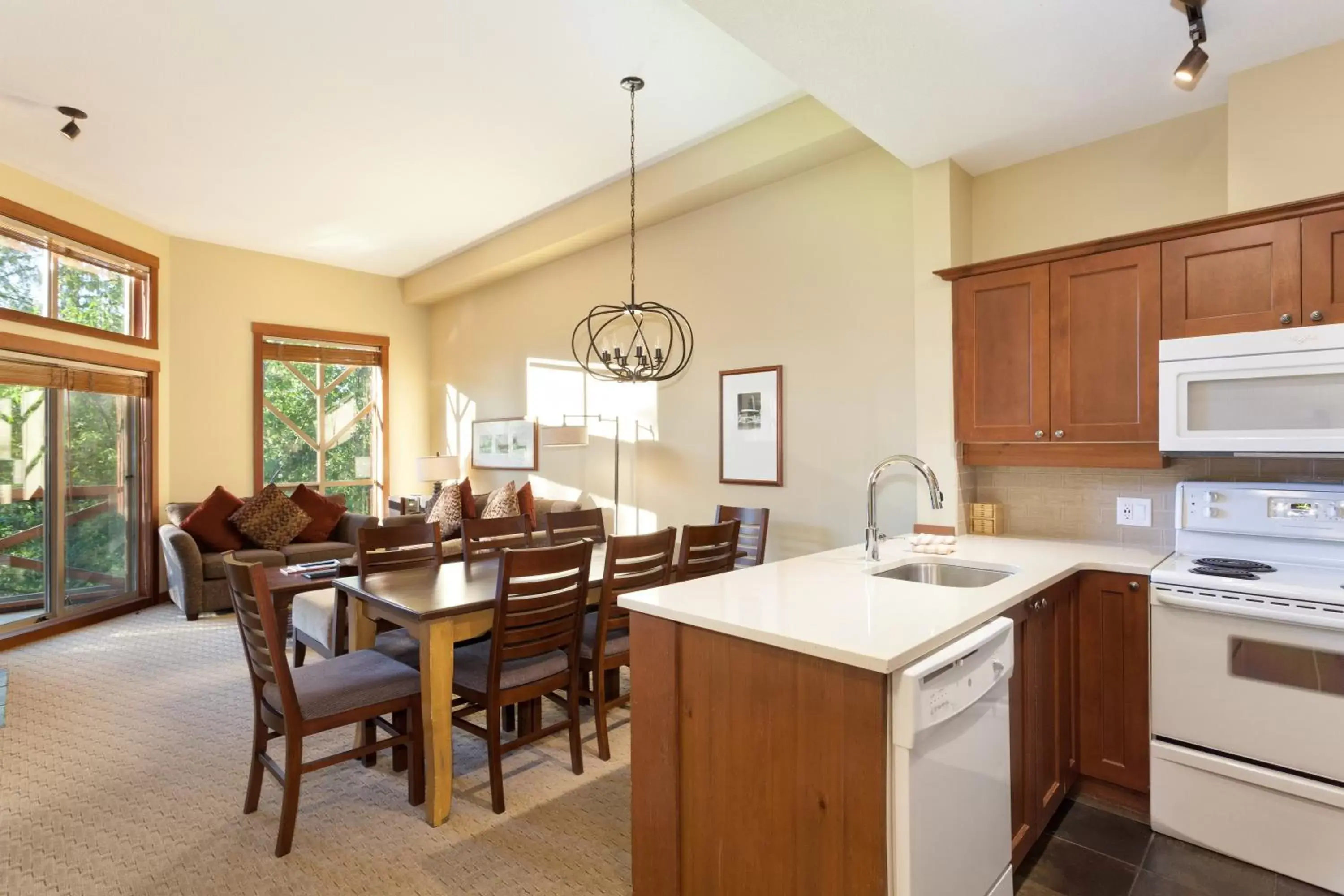 Kitchen or kitchenette, Kitchen/Kitchenette in Horstman House by Whistler Premier