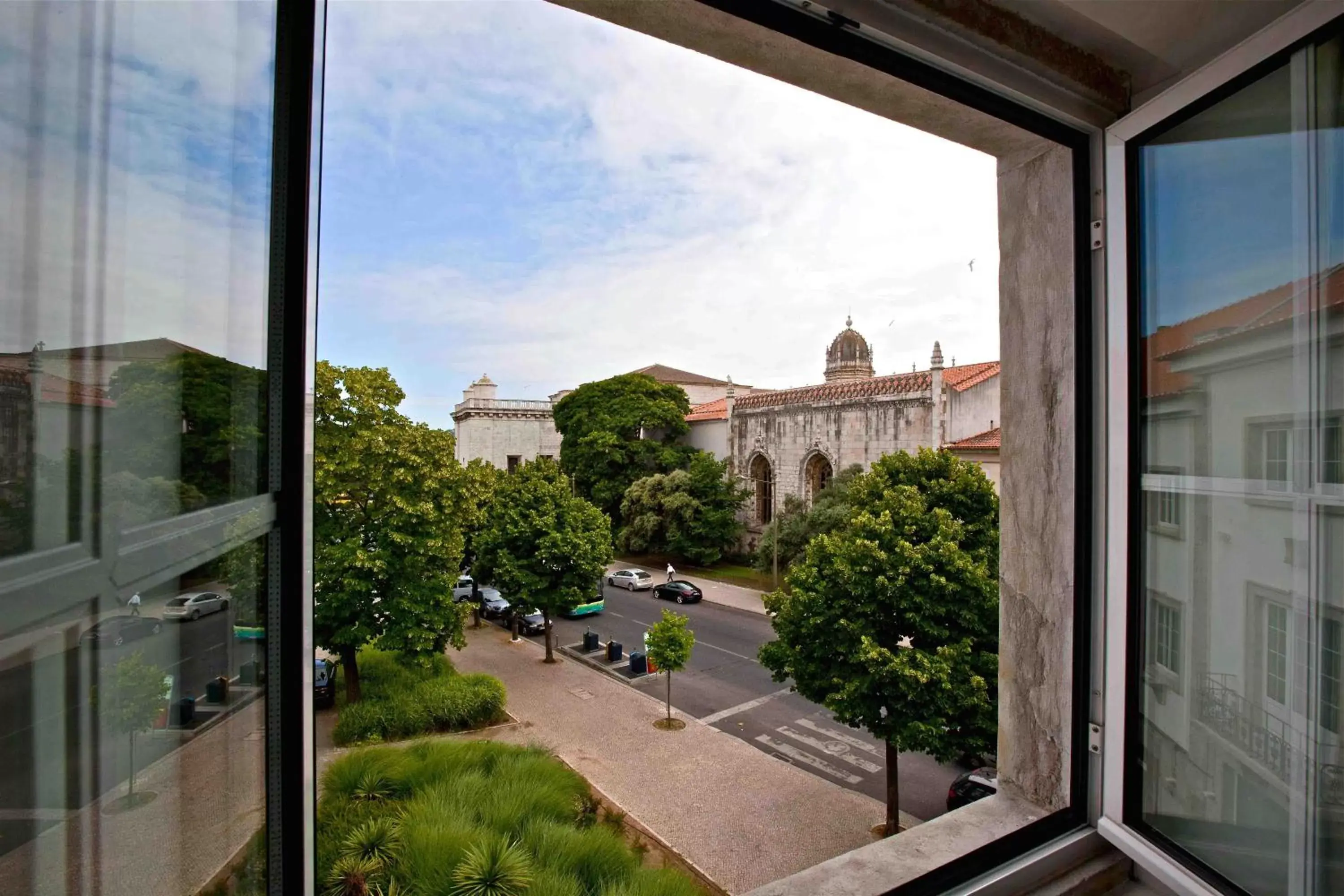 View (from property/room) in Hotel Jeronimos 8