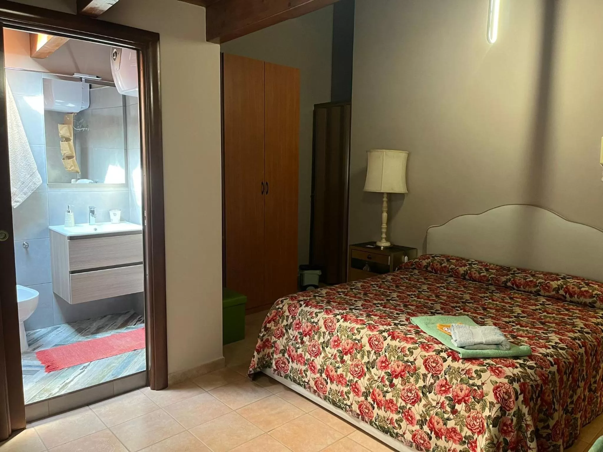 Bed in CD Romanello (Mura S. Cataldo)