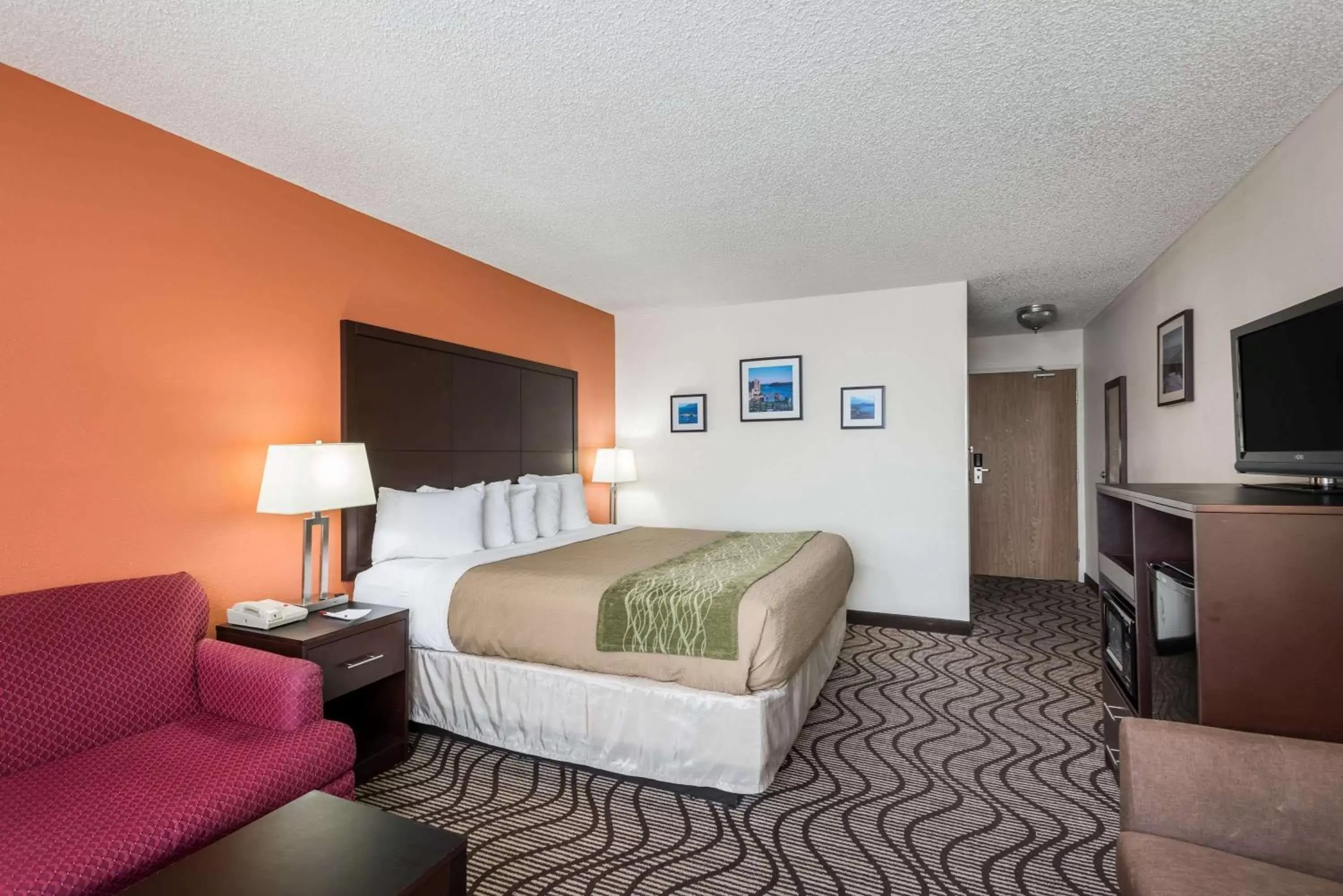 Photo of the whole room in Ramada by Wyndham Coeur d'Alene