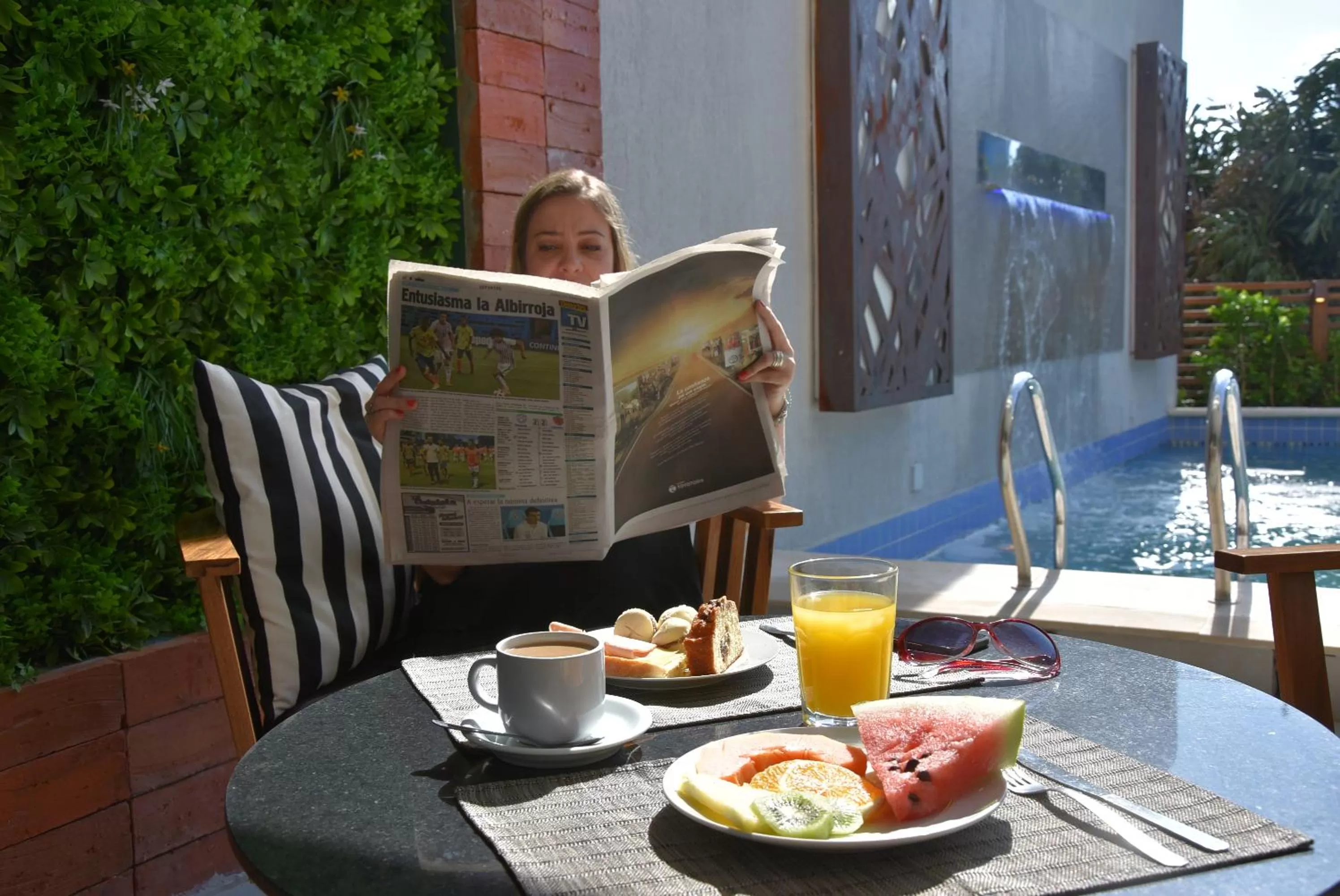 Patio in Hotel Le Pelican