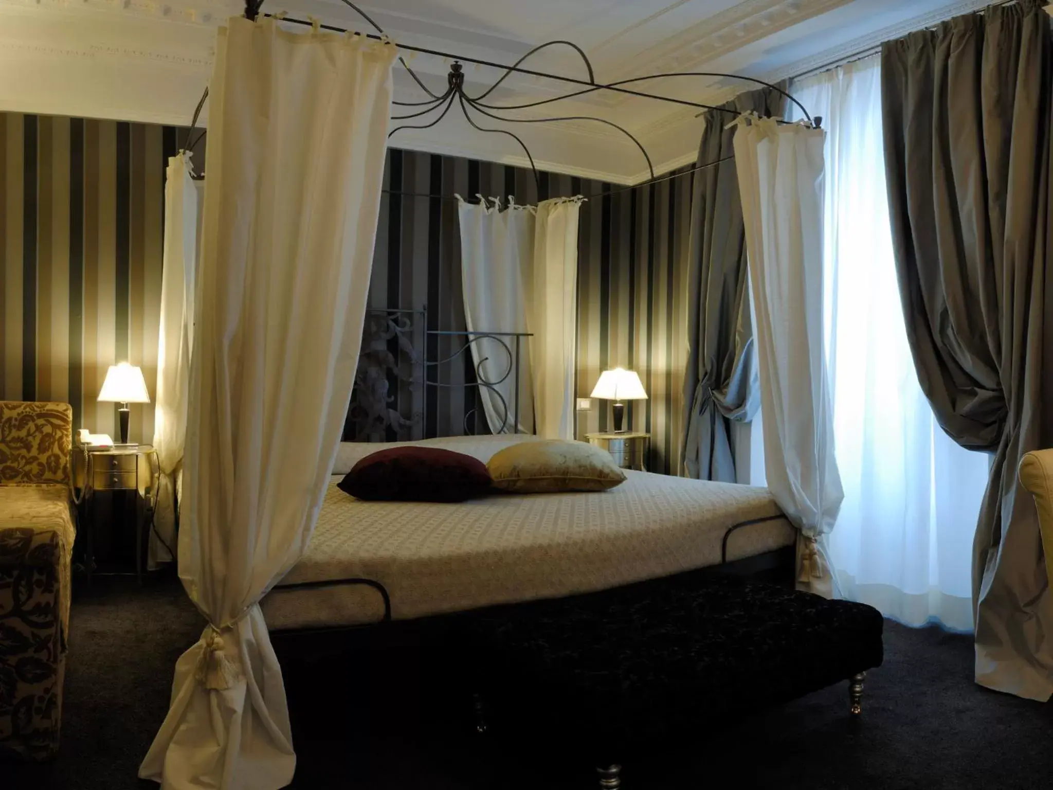 Bedroom, Bed in Atlante Star Hotel