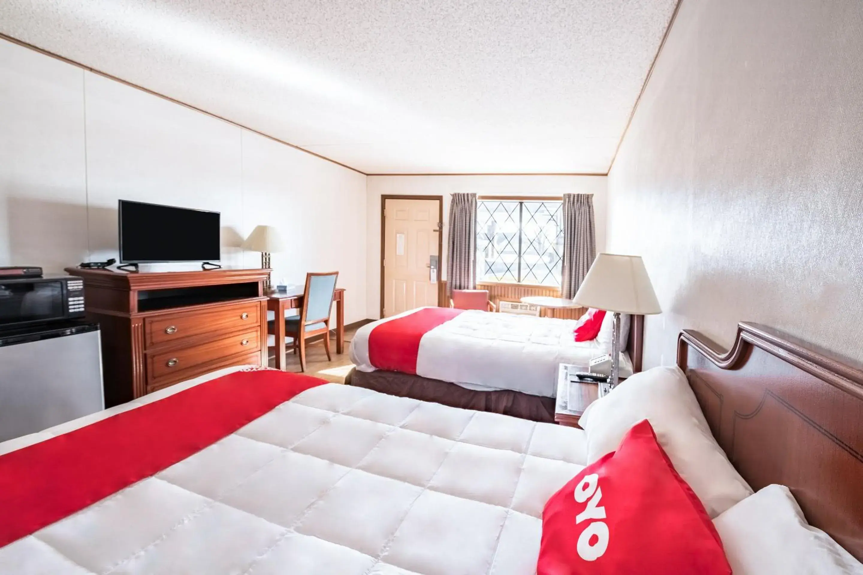 Bedroom in OYO Hotel Windmill Branson
