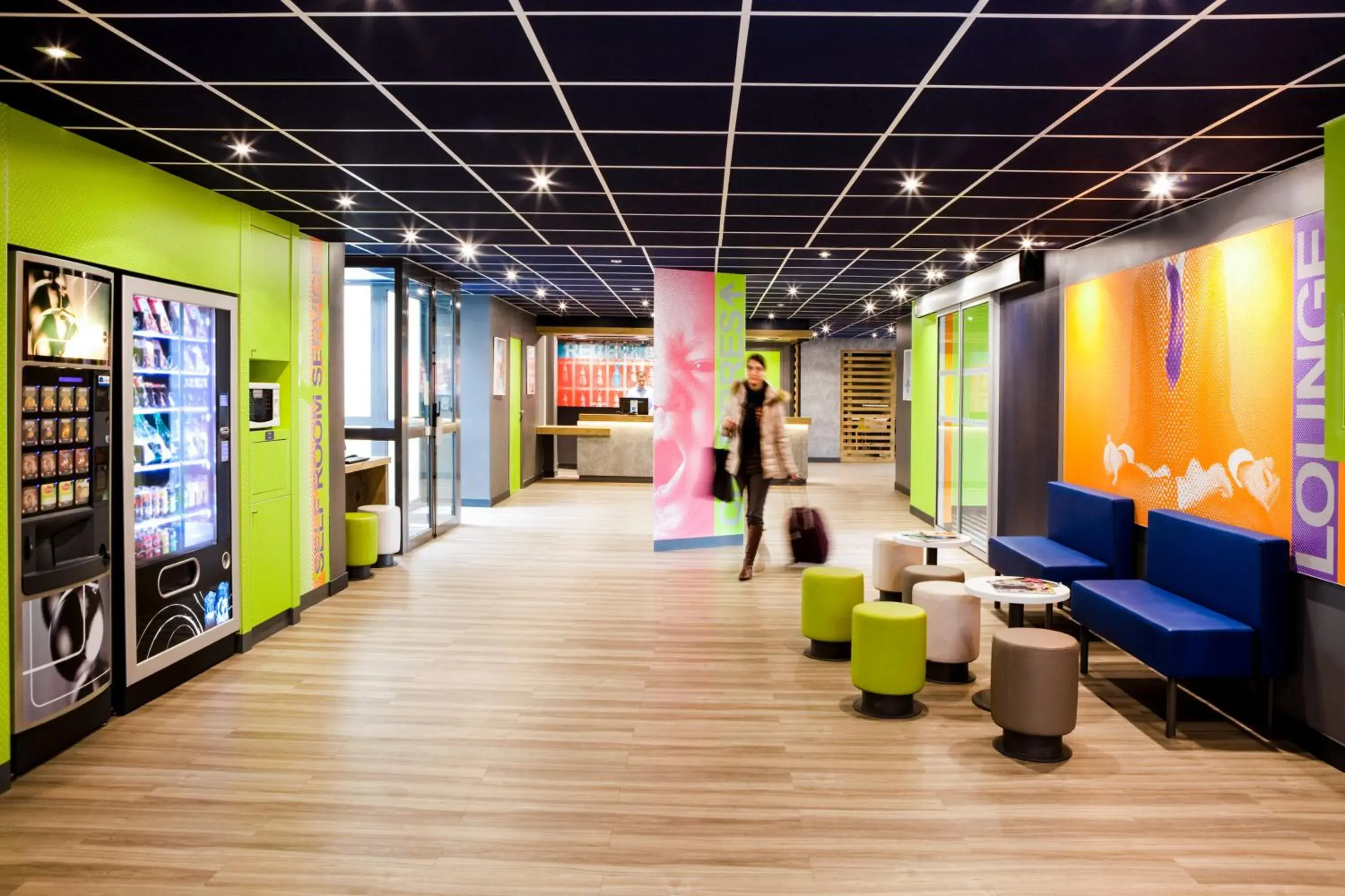 Lobby or reception in ibis budget Grigny Centre