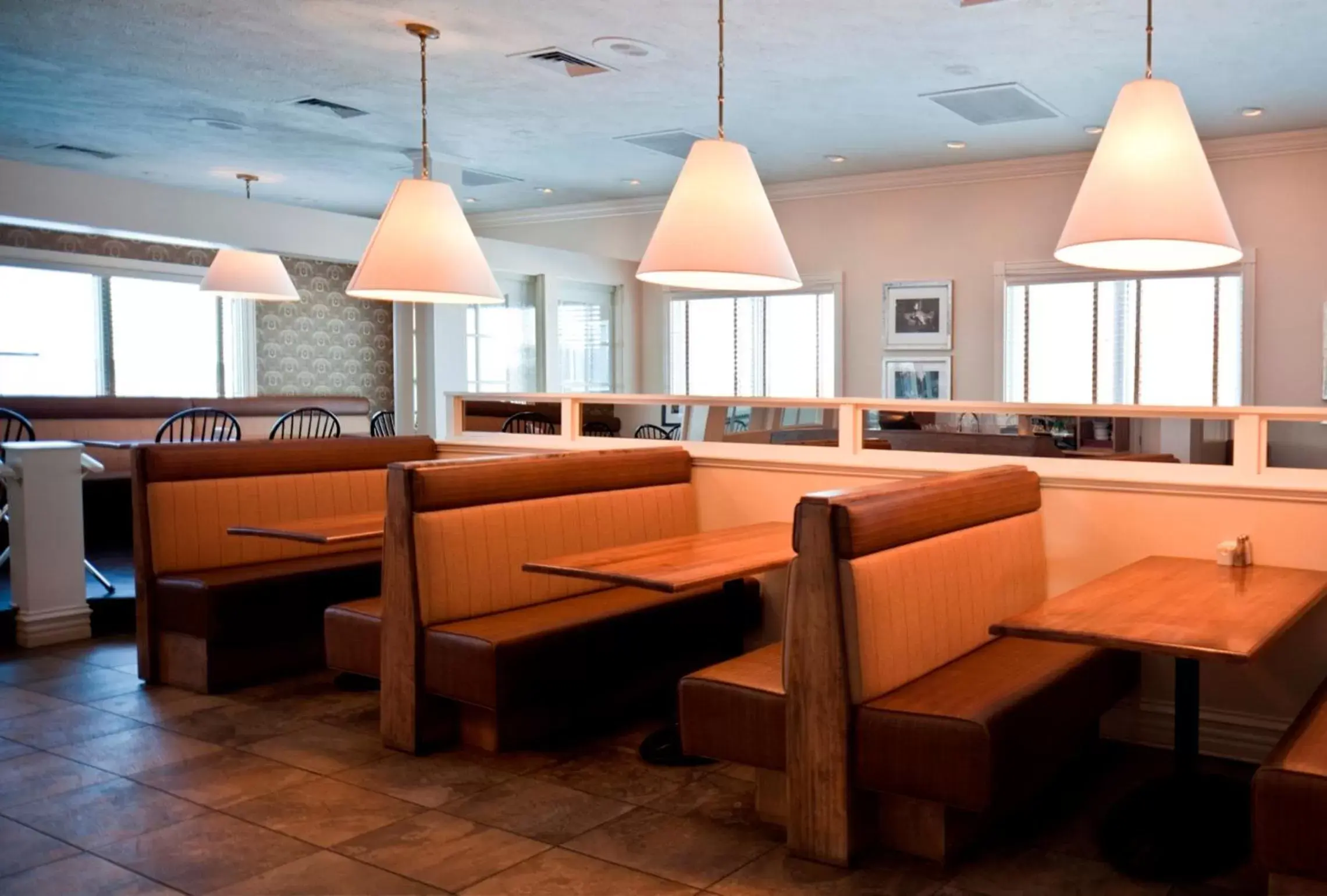 Restaurant/places to eat, Seating Area in Atlantic Host Hotel, Trademark Collection by Wyndham