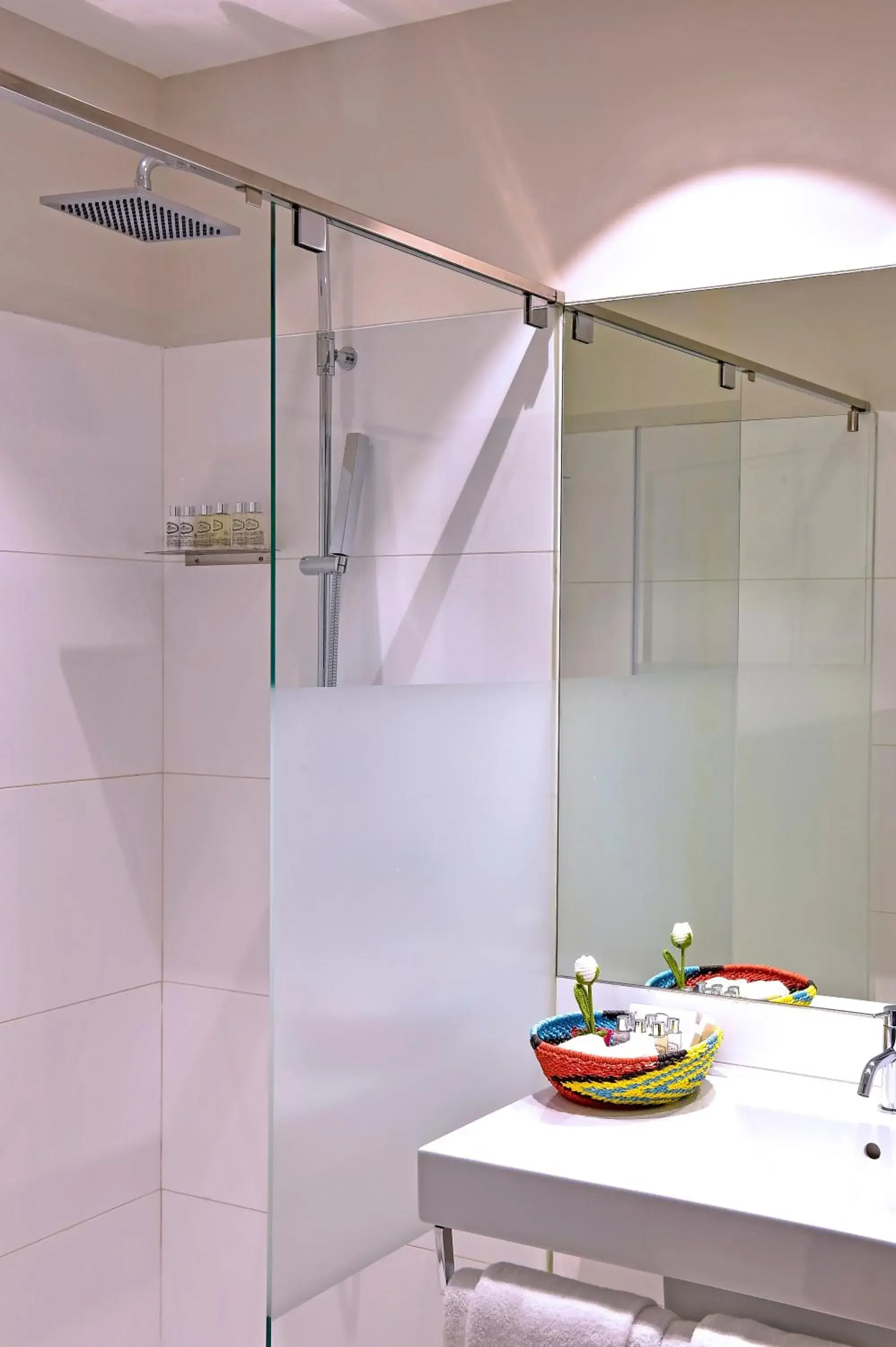 Shower, Bathroom in The House Ribeira Porto Hotel - S.Hotels Collection