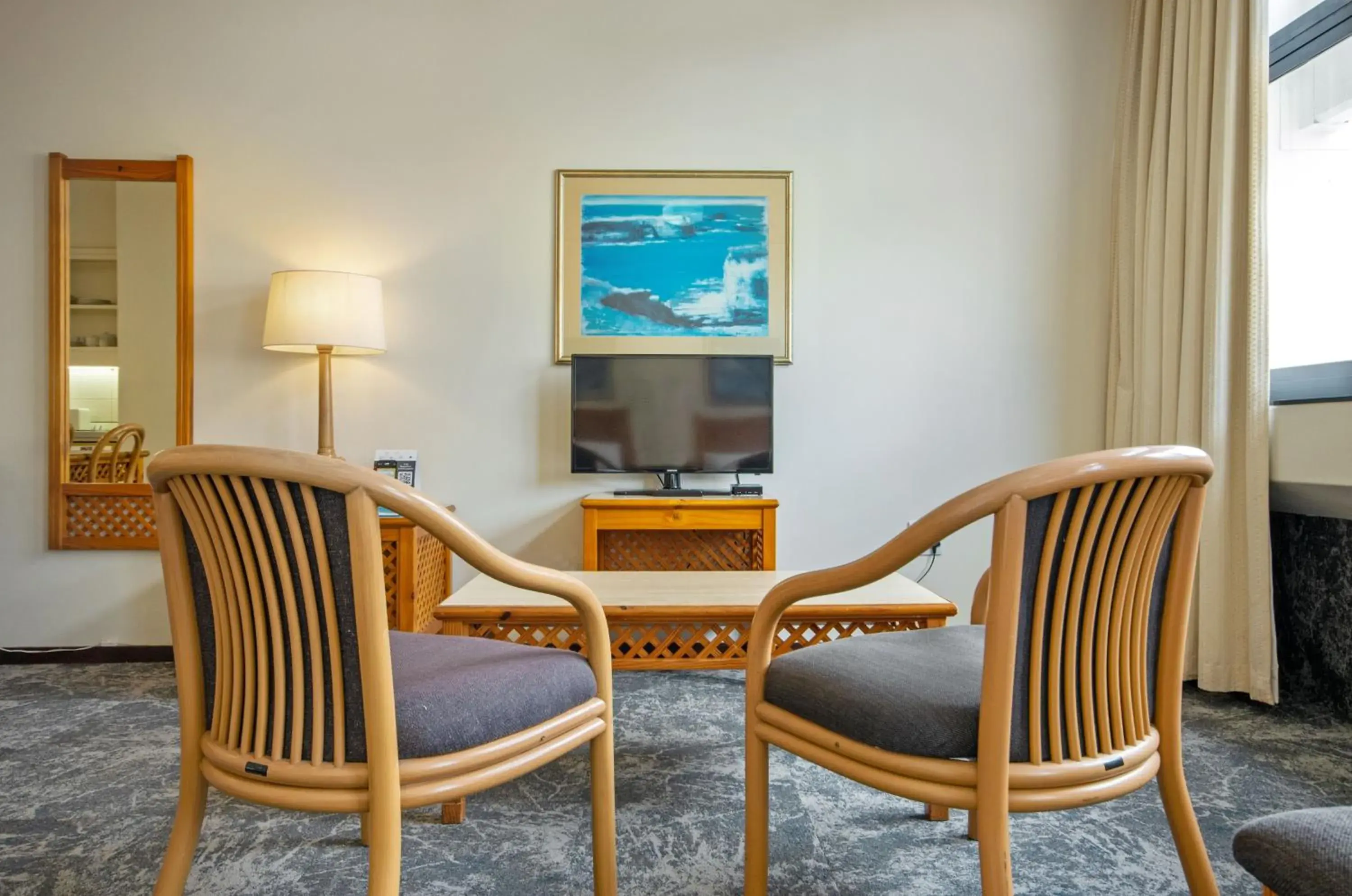 Dining area, Seating Area in Gardens Centre Holiday Apartments