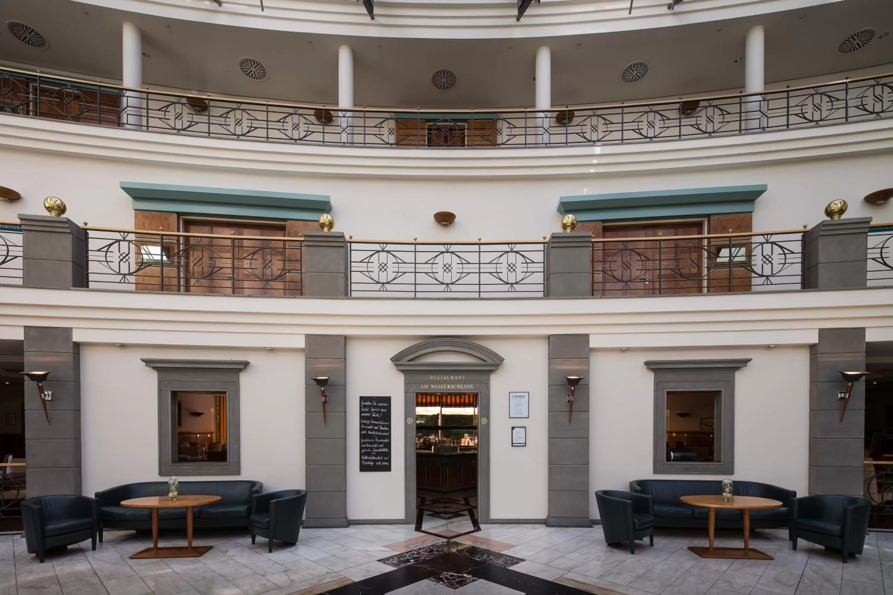 Facade/entrance in Seminaris Hotel Leipzig