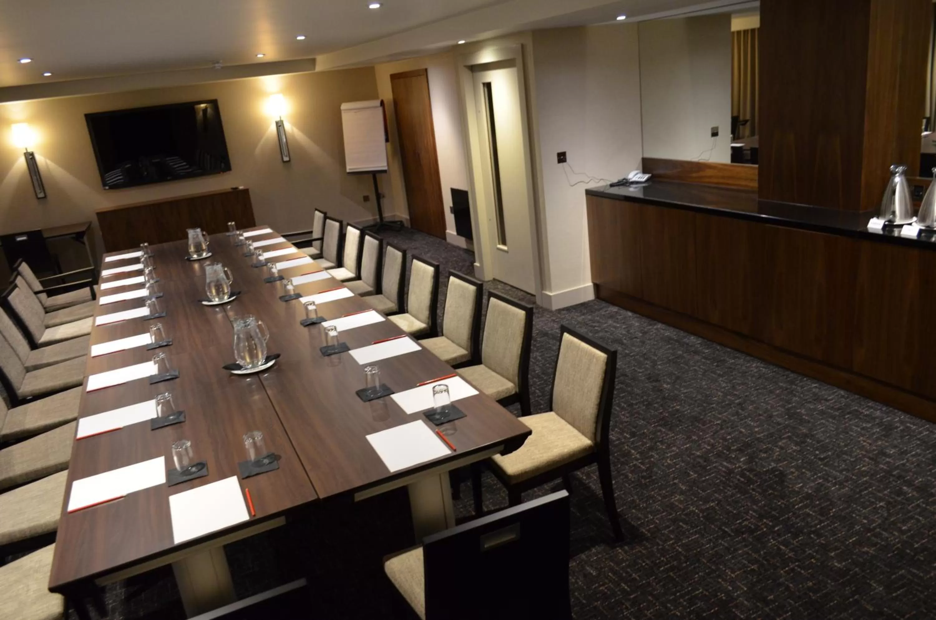 Business facilities in Radstone Hotel