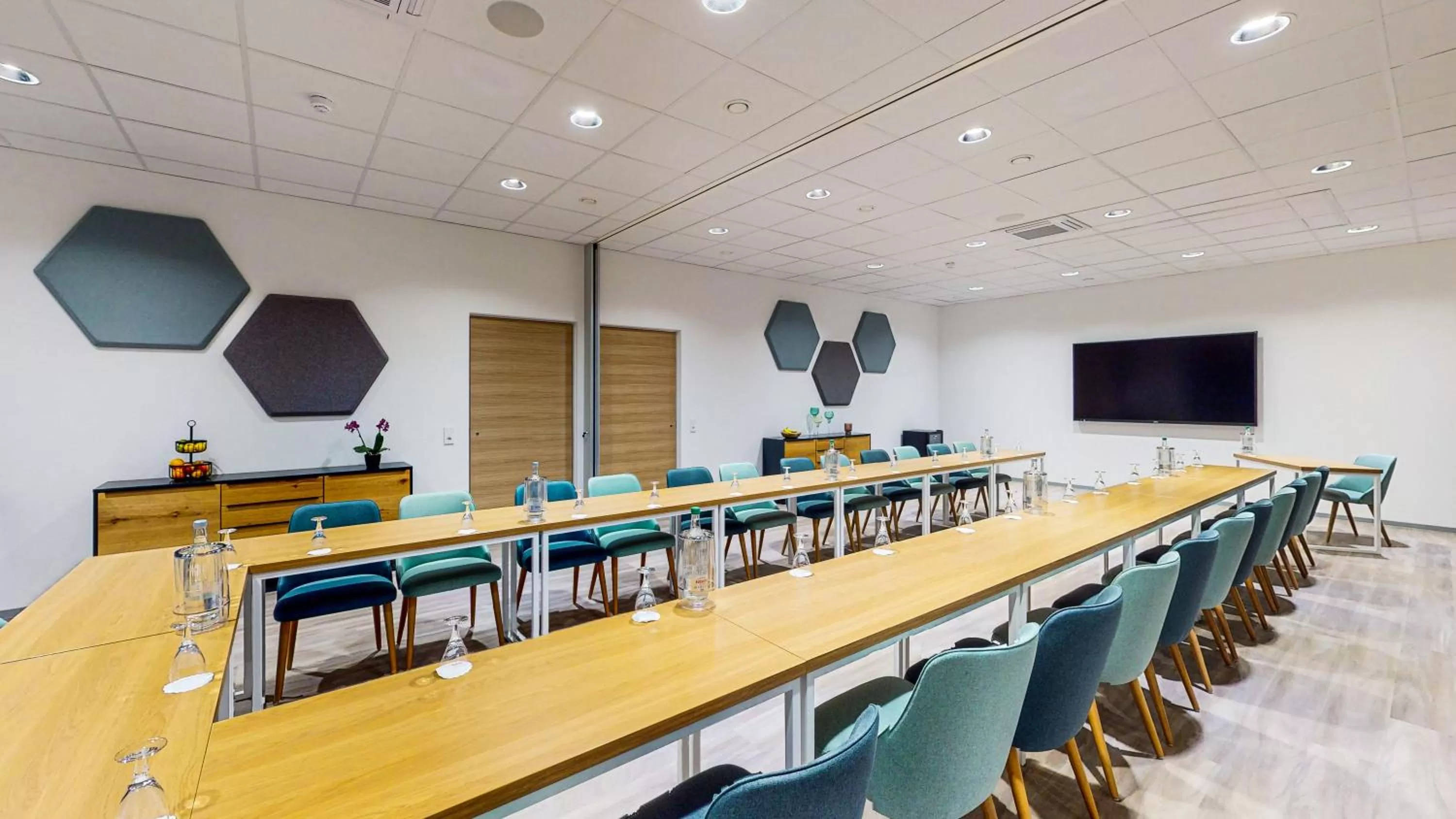 Meeting/conference room in Point 7 Hotel