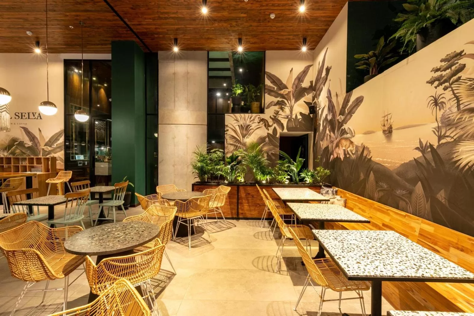 Restaurant/Places to Eat in Celestino Boutique Hotel