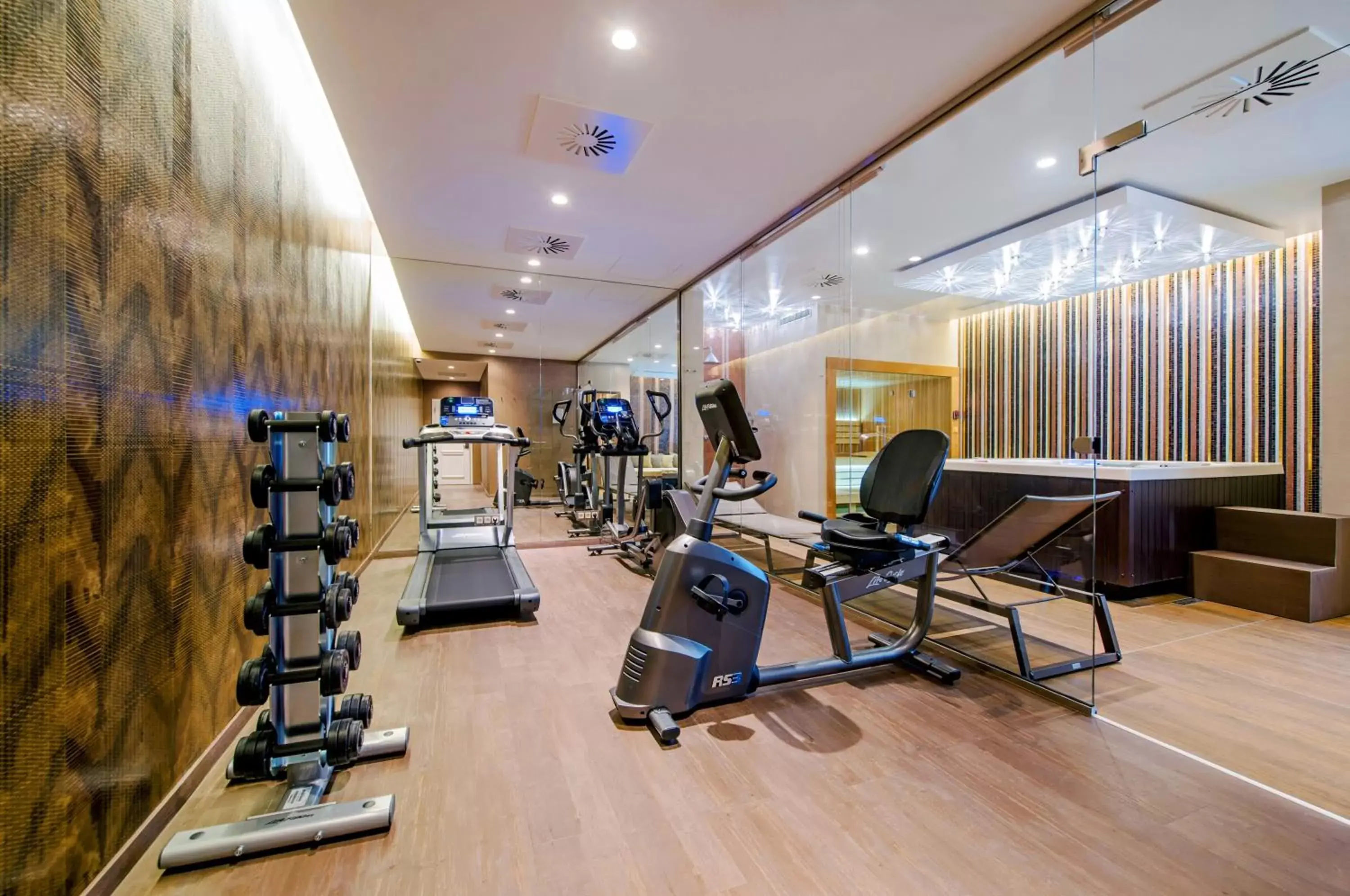 Fitness centre/facilities, Fitness Center/Facilities in Prestige Hotel Budapest