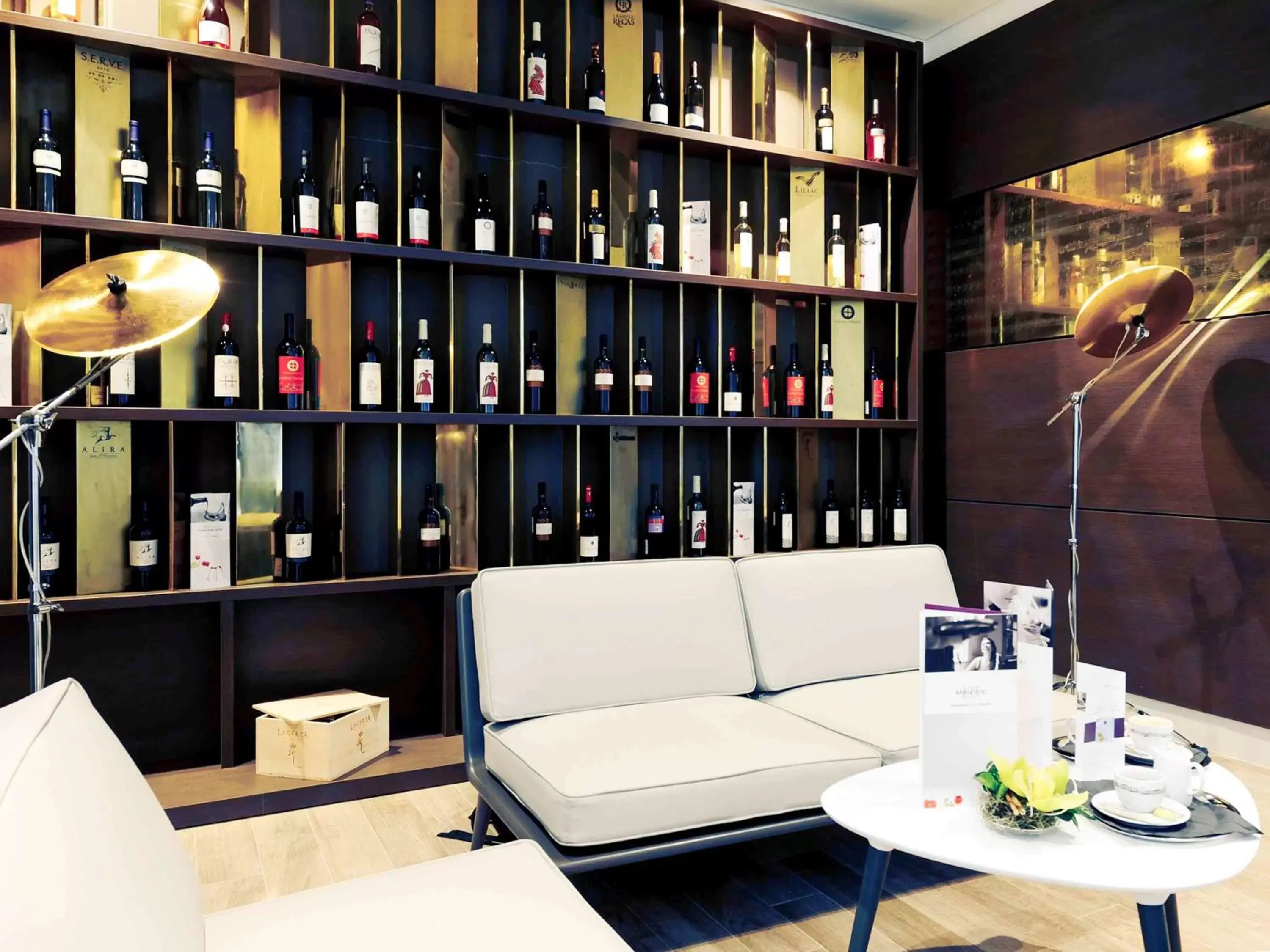 Lounge or bar in Mercure Bucharest City Center