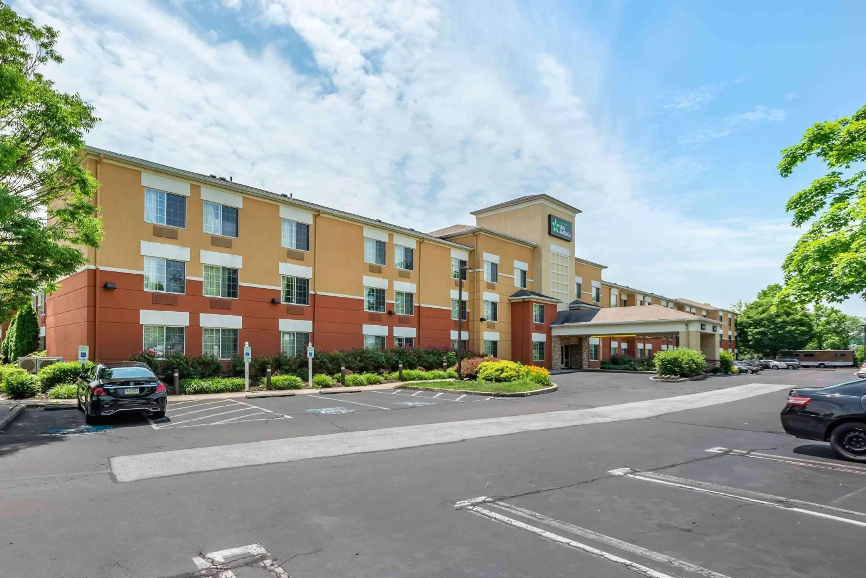 Property Building in Extended Stay America Suites - Philadelphia - King of Prussia