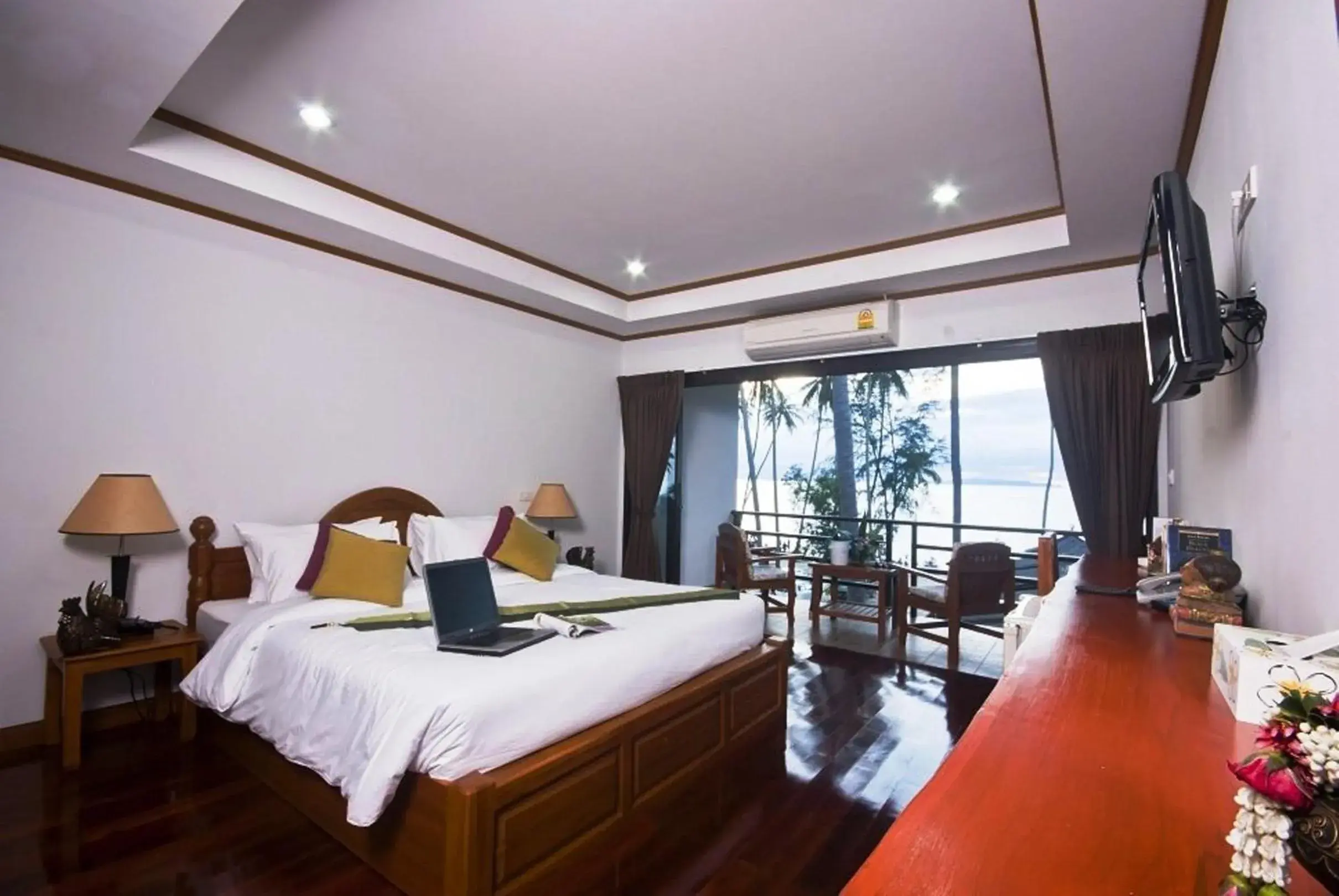 Superior Double or Twin Room with Sea View in Lipa Bay Resort