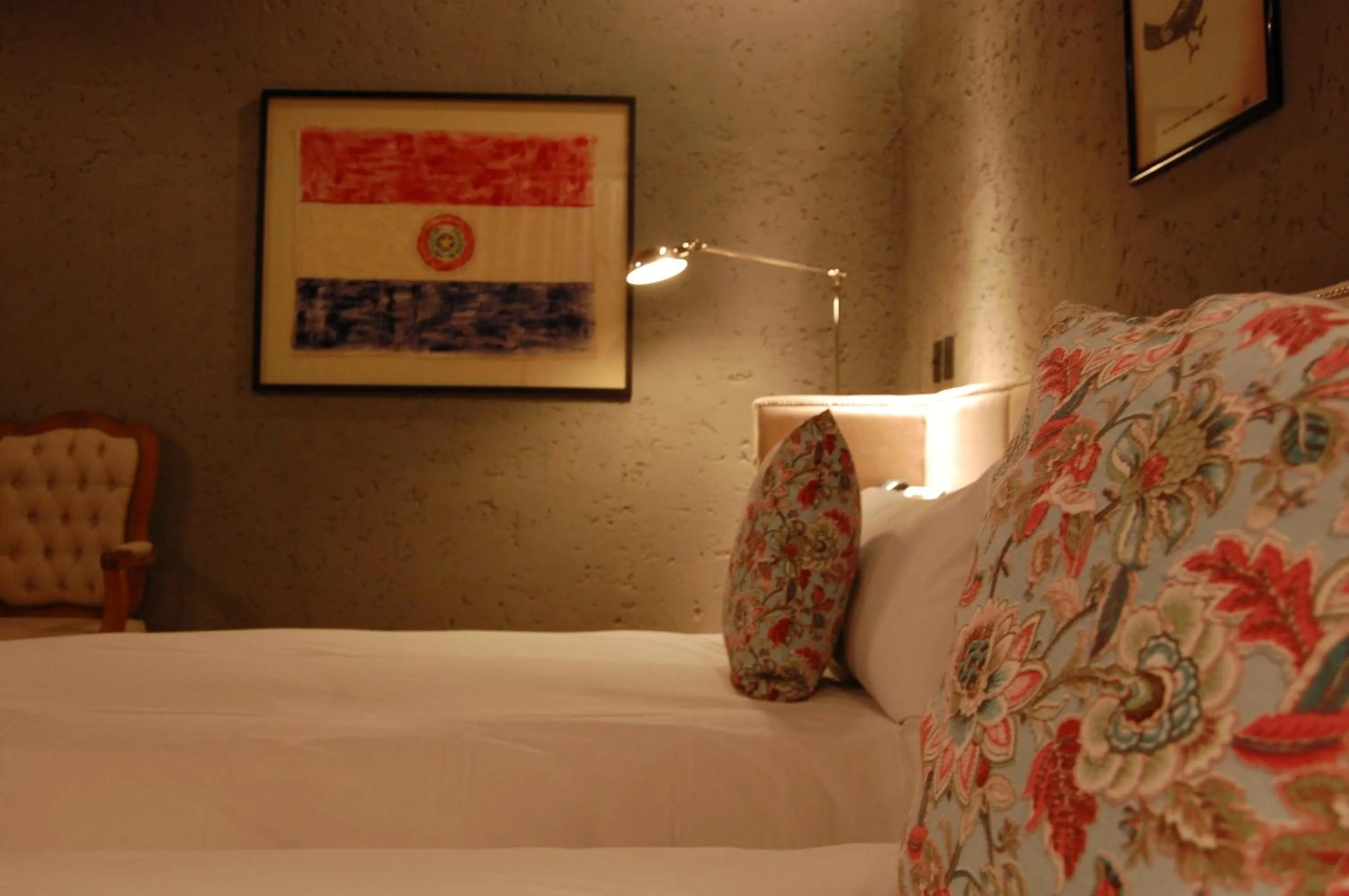 Bed in Factoria Hotel