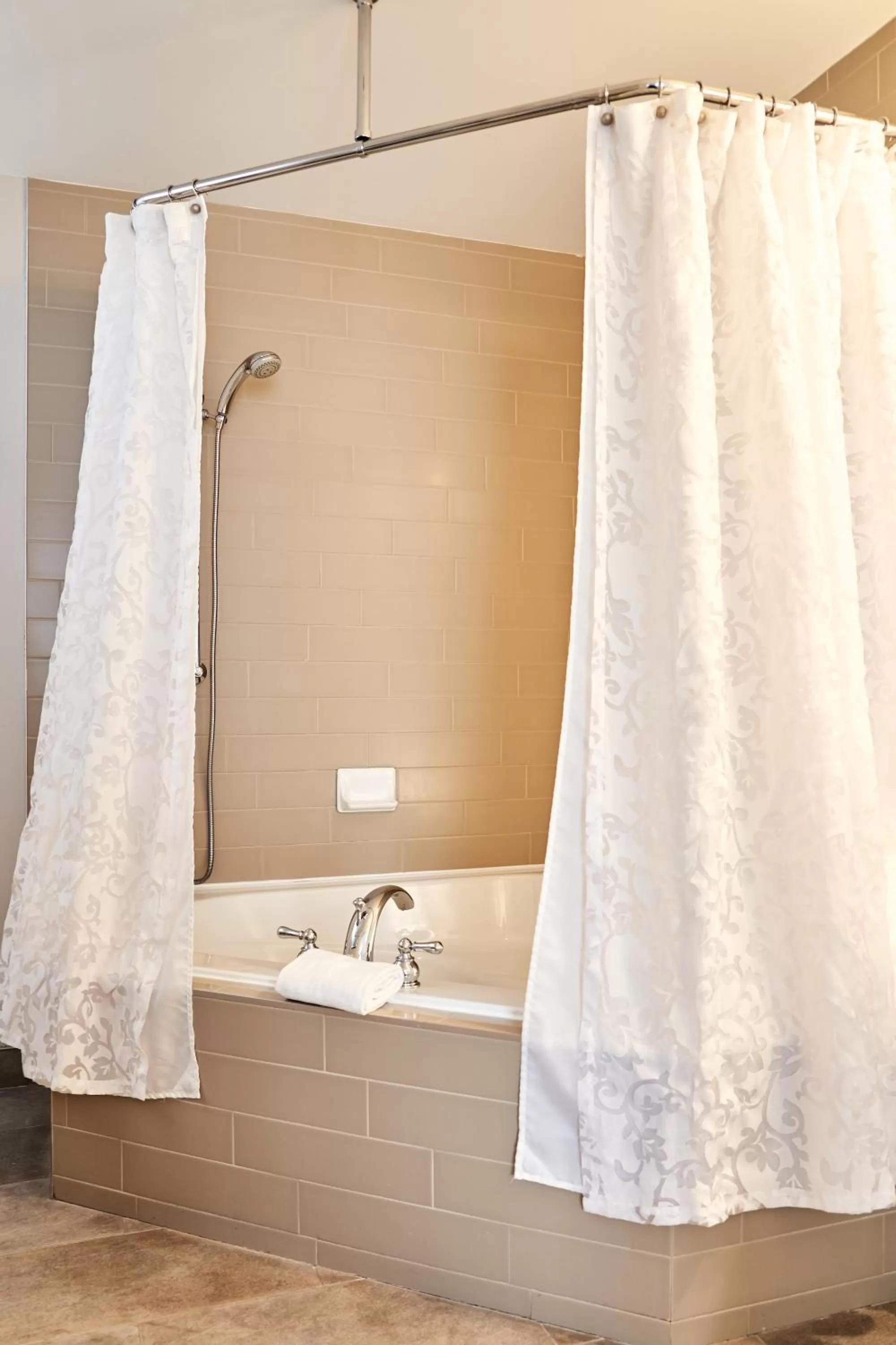 Shower in RiverRock Inn