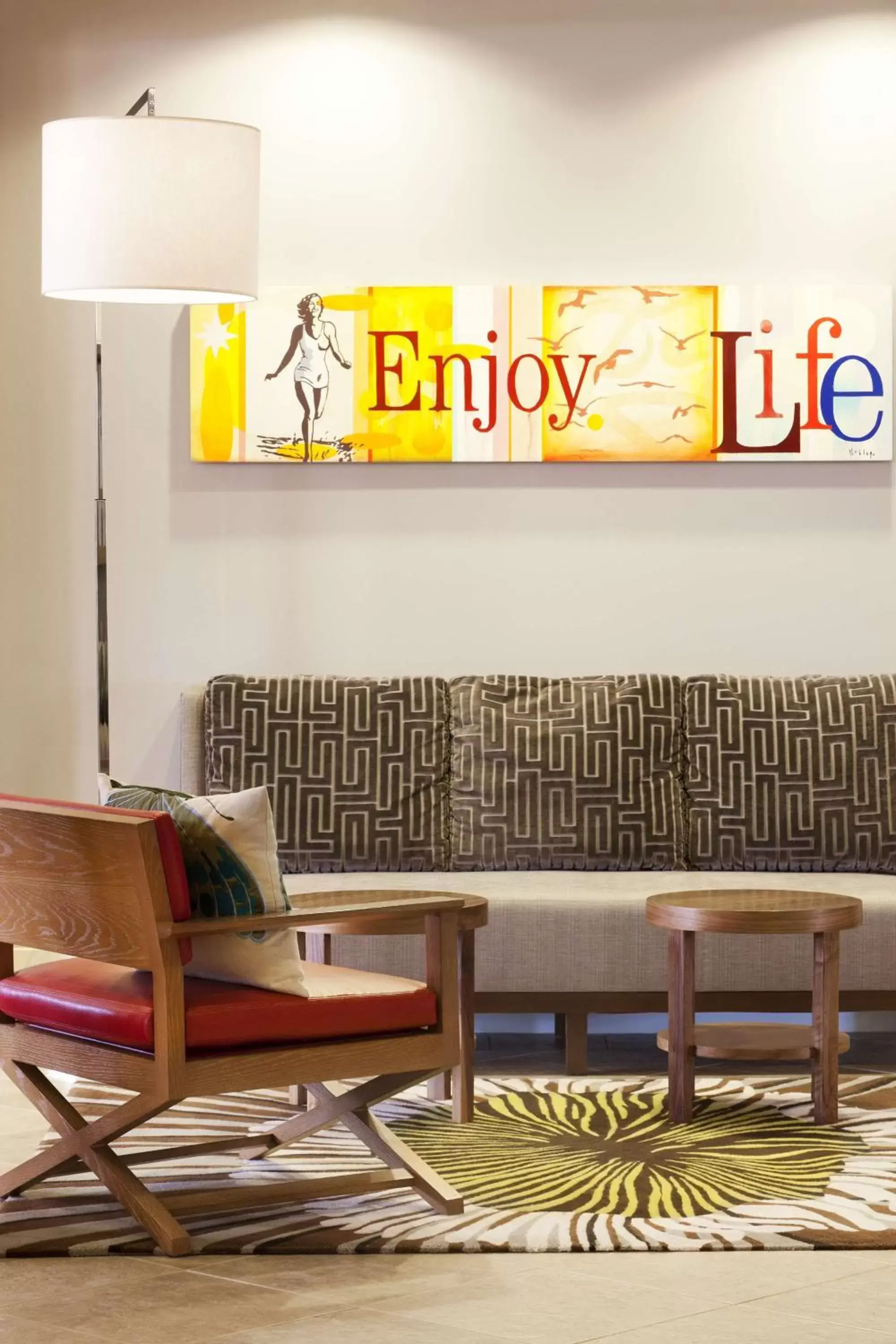 Lounge or bar in Hyatt Regency Newport Beach Lounge or bar in Hyatt Regency Newport Beach